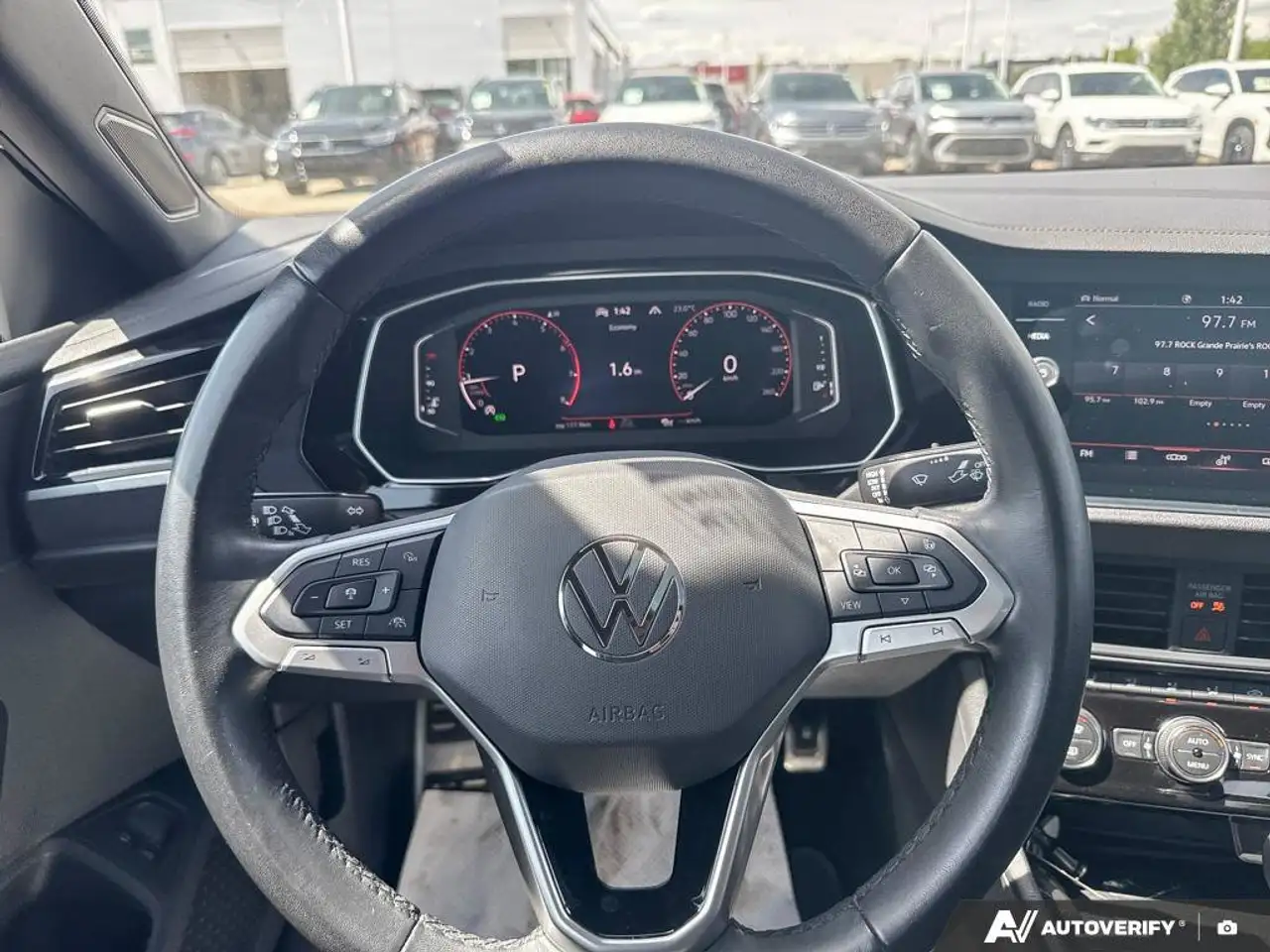 Volkswagen Jetta снимка Volkswagen Jetta