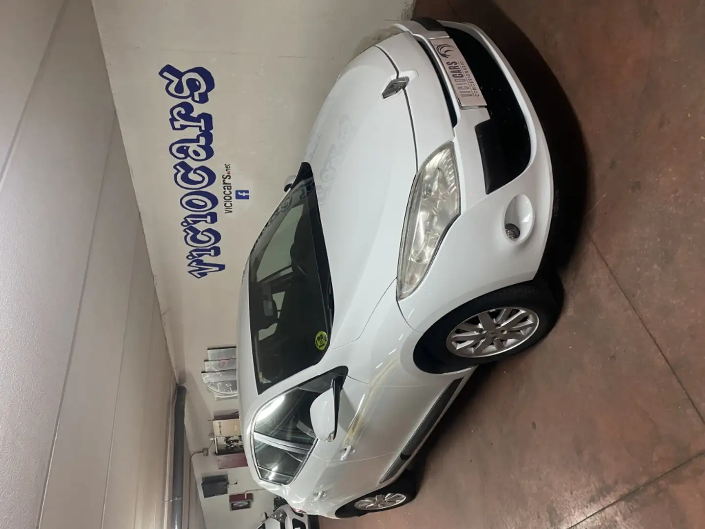 Renault Megane 1.5dCi Authentique Weiß - 1