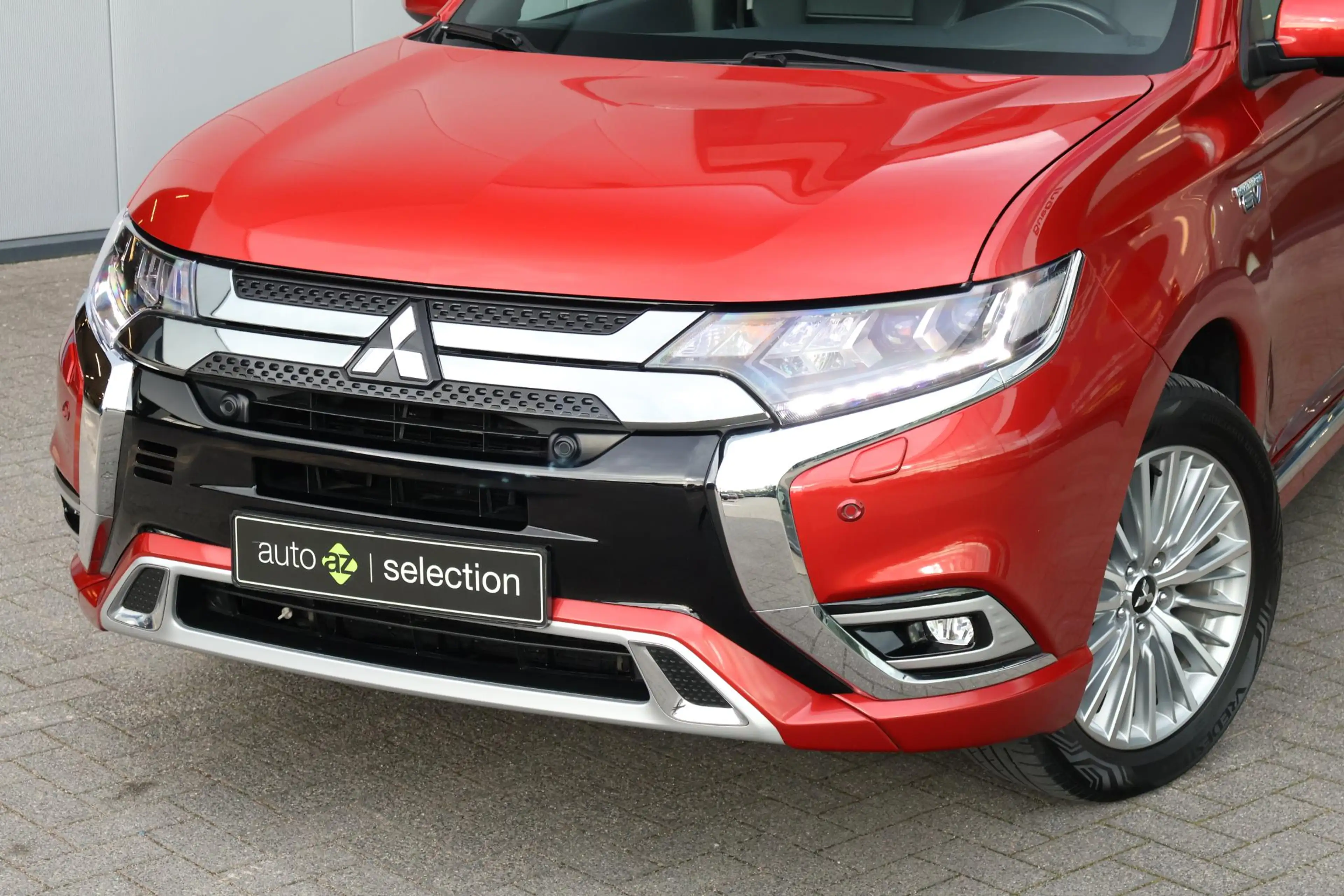 Mitsubishi Outlander 2.4 PHEV S-Edition / Pano / Stuur en stoelverwarmi — photo 3