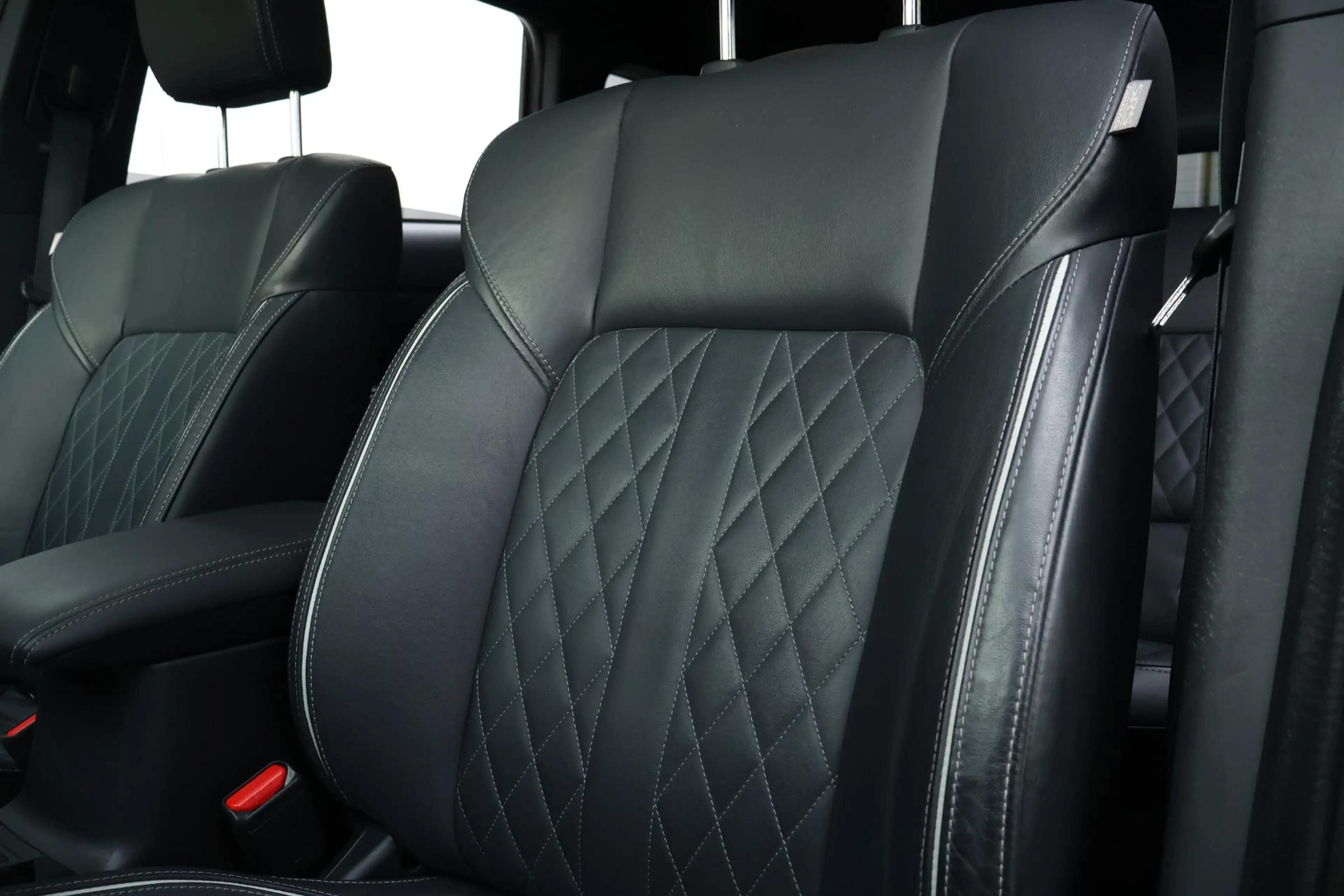 Mitsubishi Outlander 2.4 PHEV S-Edition / Pano / Stuur en stoelverwarmi — photo 12