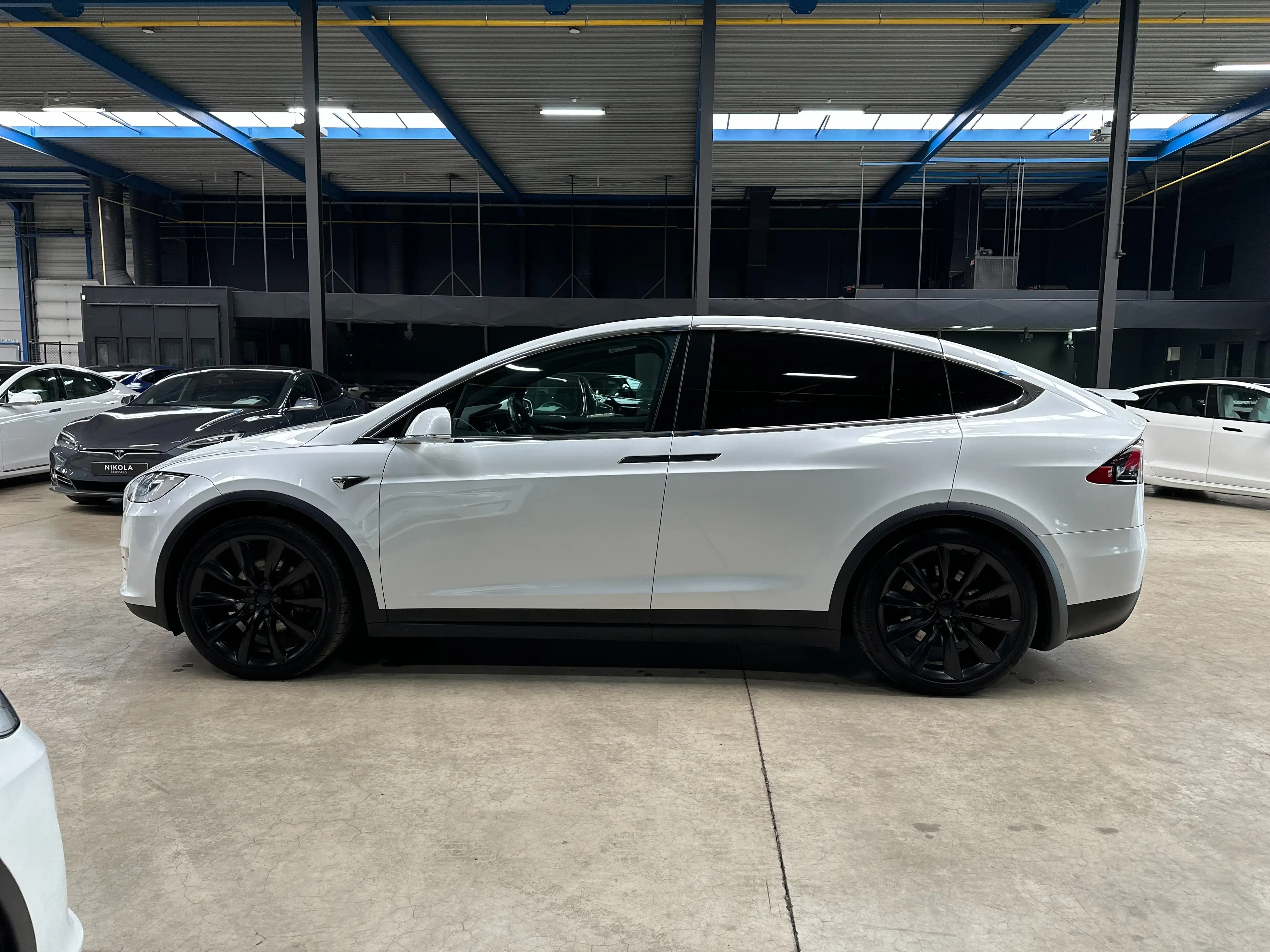 Tesla Model X LONG RANGE - AUTOPILOT - 5 SEATS - WINTER PACK — photo 4