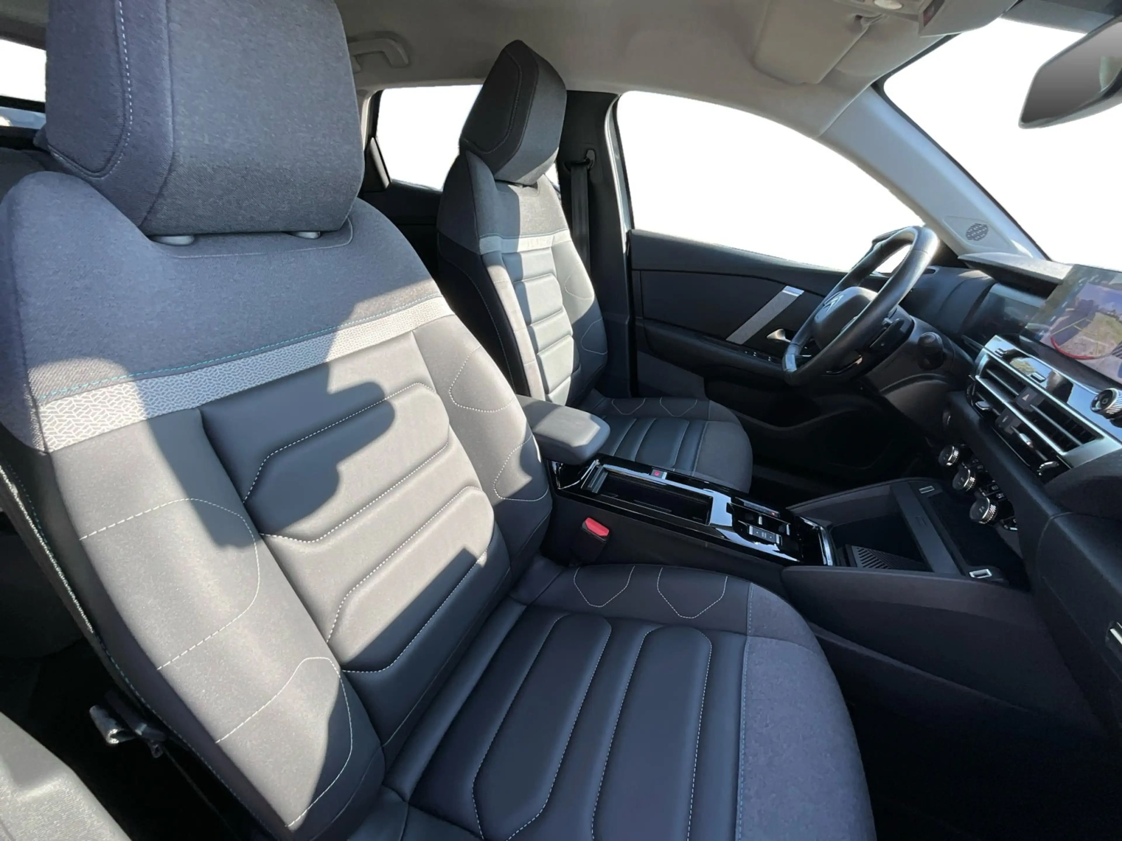 Citroen C4 1.2 Automatik Mild-Hybrid Max Vollausstattung — photo 17