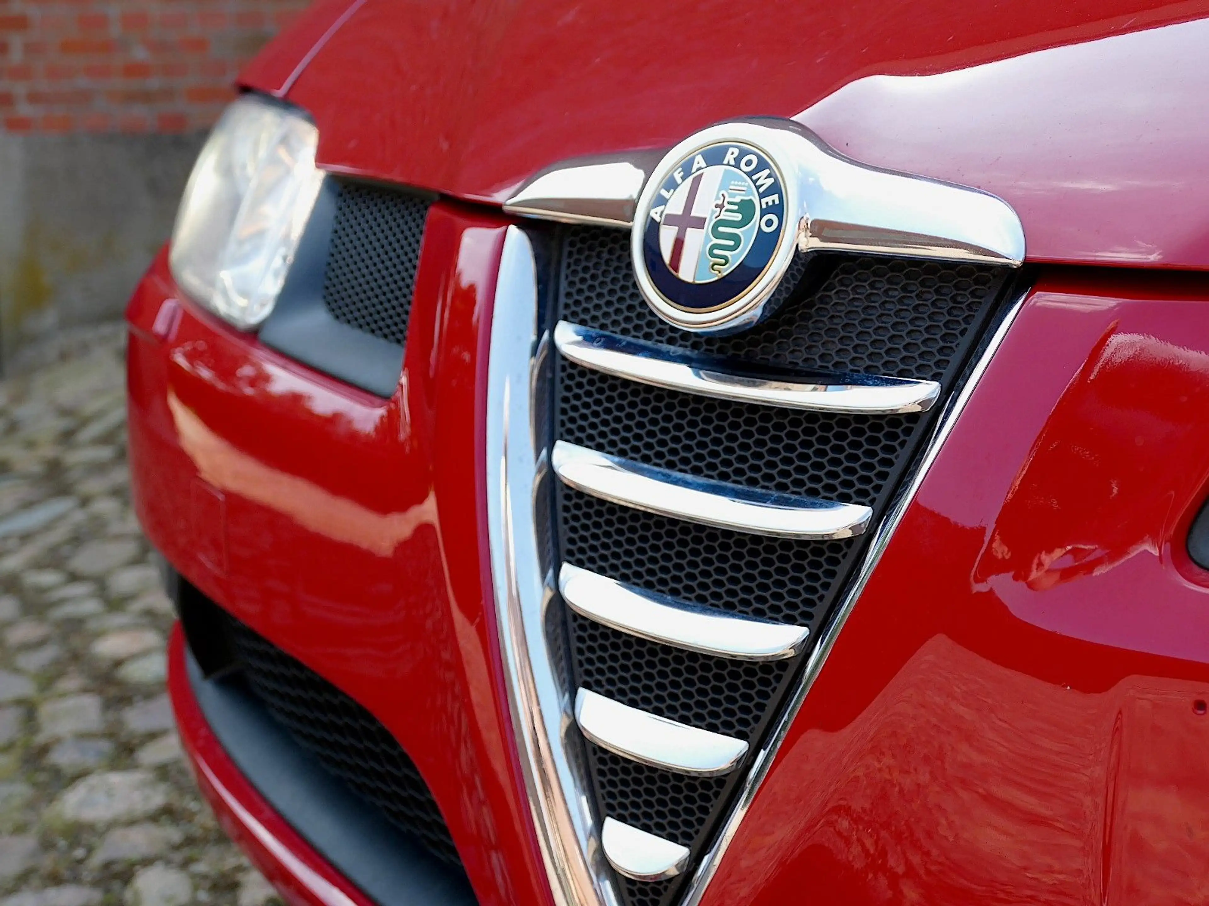 Alfa Romeo GT 3.2 V6 24V Distinctive — photo 4