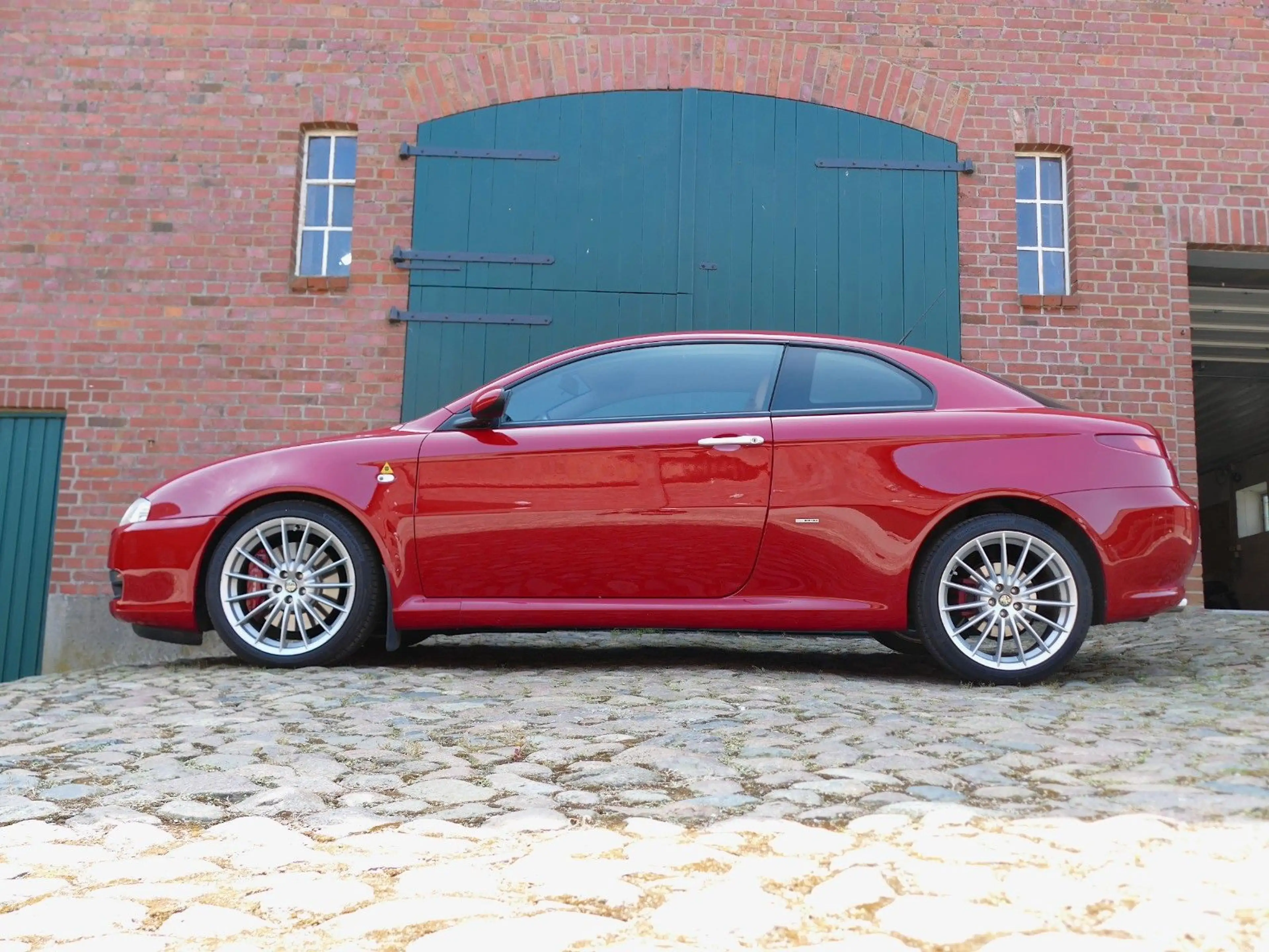 Alfa Romeo GT 3.2 V6 24V Distinctive — photo 3