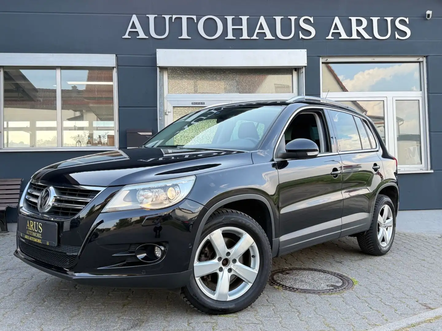 Volkswagen Tiguan 1.4 TSI Sport & Style/ AHK/ 1 Hand/ PDC / Nero - 1