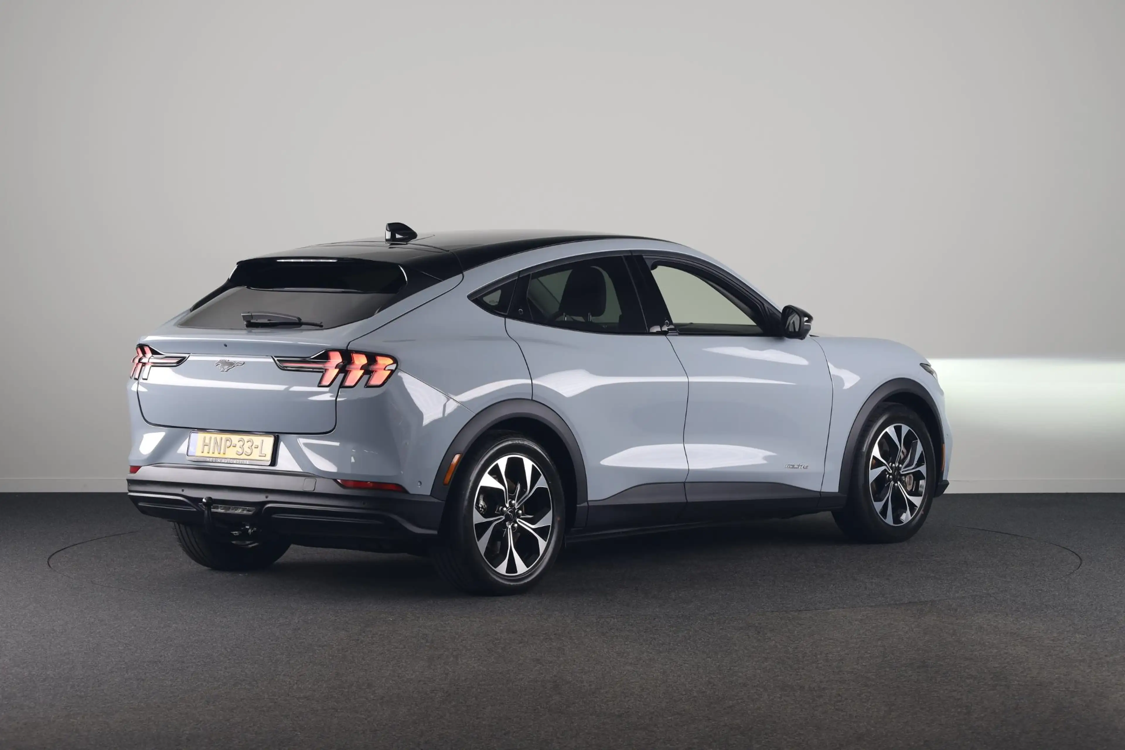 Ford Mustang Mach-E Standard RWD 73 kWh | Technology Pack Plus | Afnee — photo 3