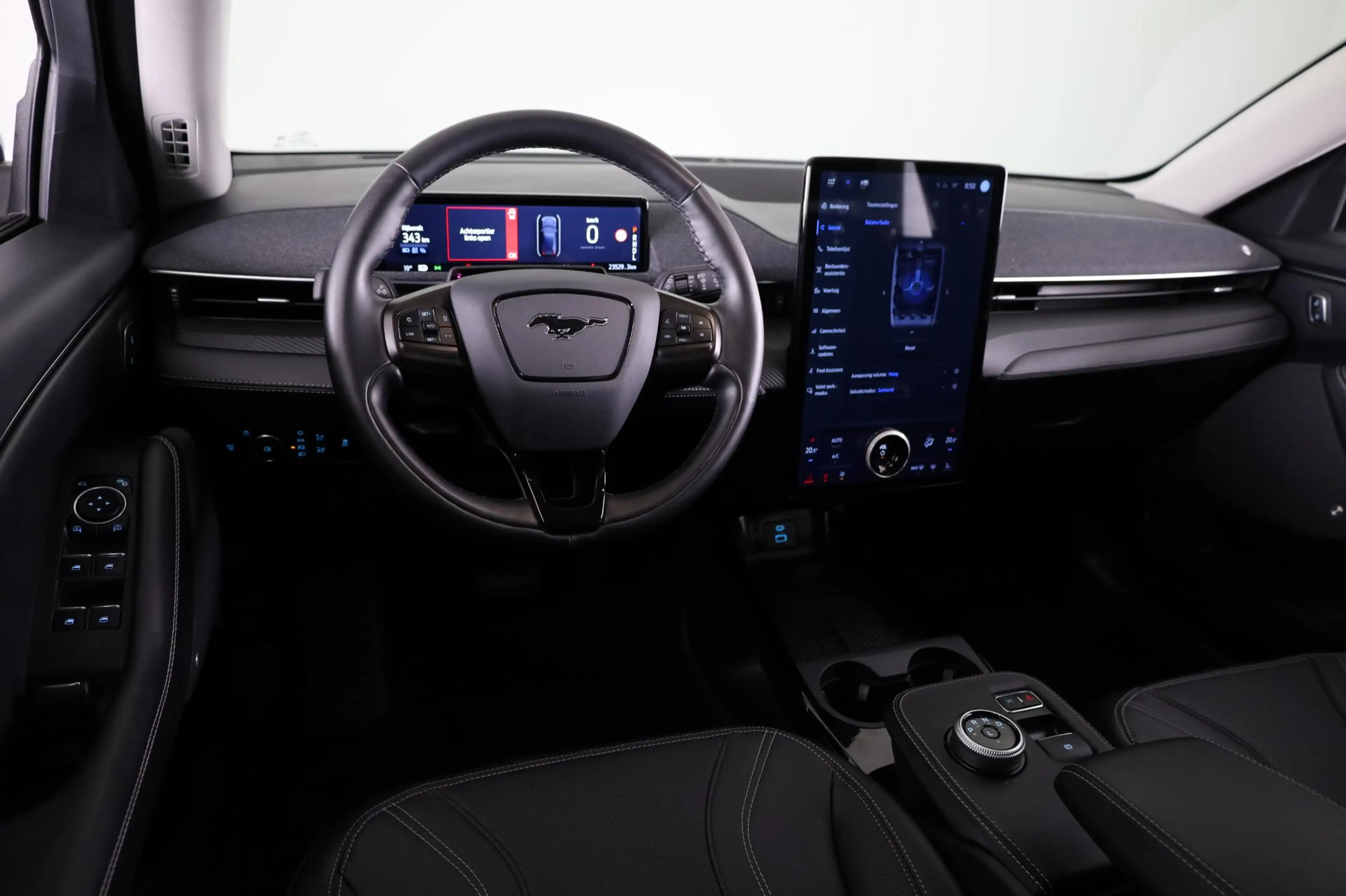 Ford Mustang Mach-E Standard RWD 73 kWh | Technology Pack Plus | Afnee — photo 11