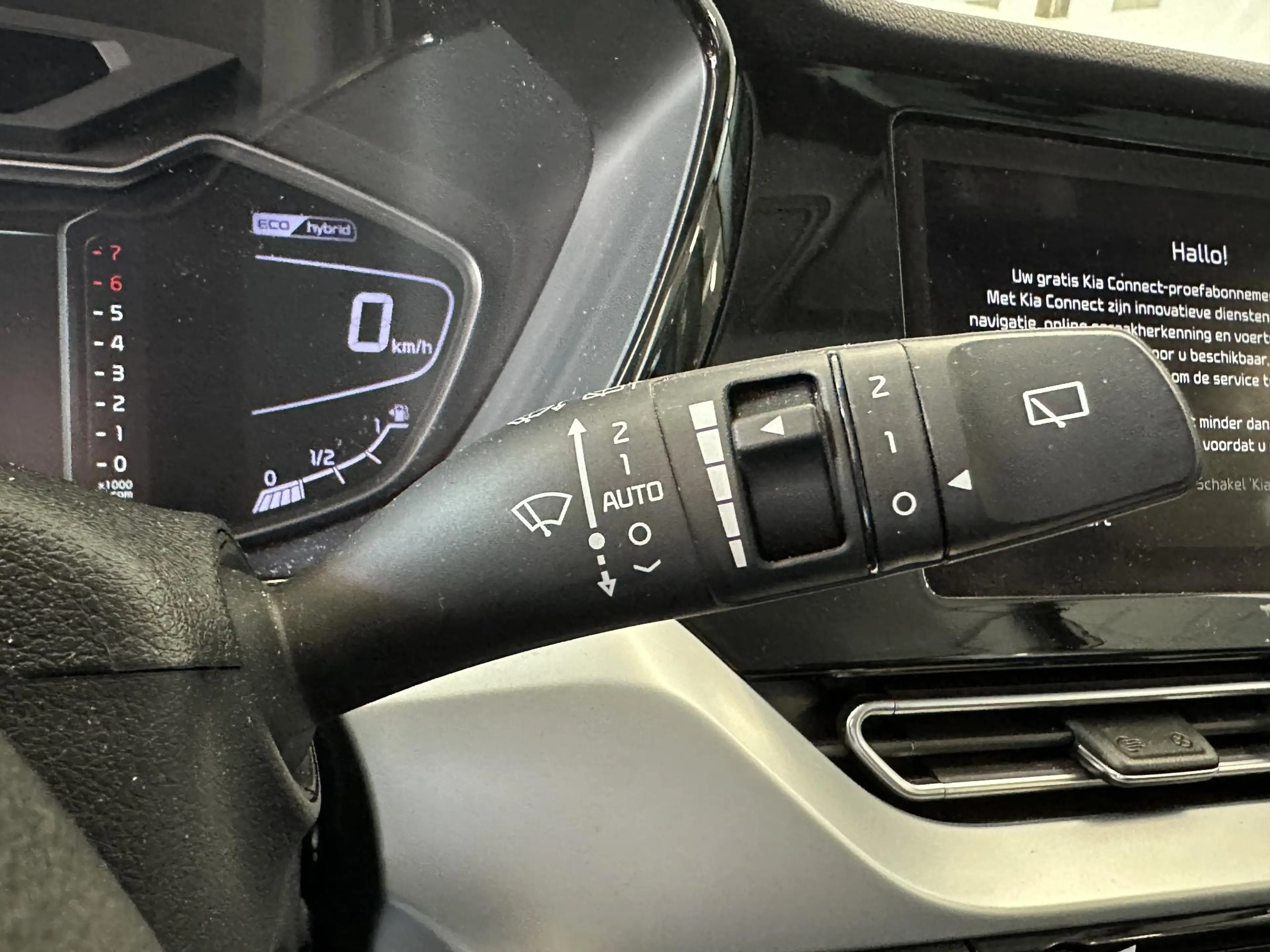 Kia Niro 1.6 GDi Hybrid DynamicLine — photo 9
