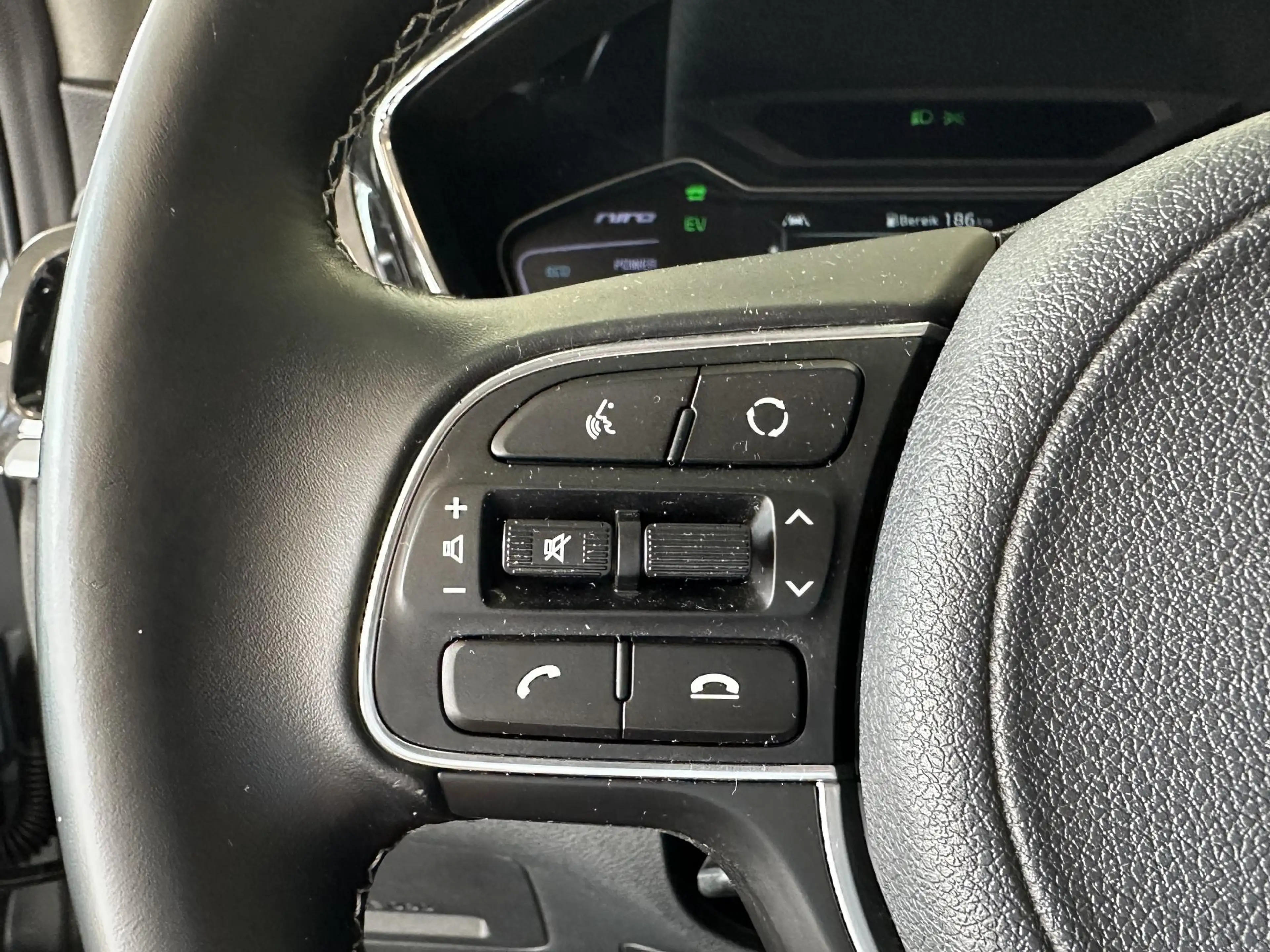 Kia Niro 1.6 GDi Hybrid DynamicLine — photo 8
