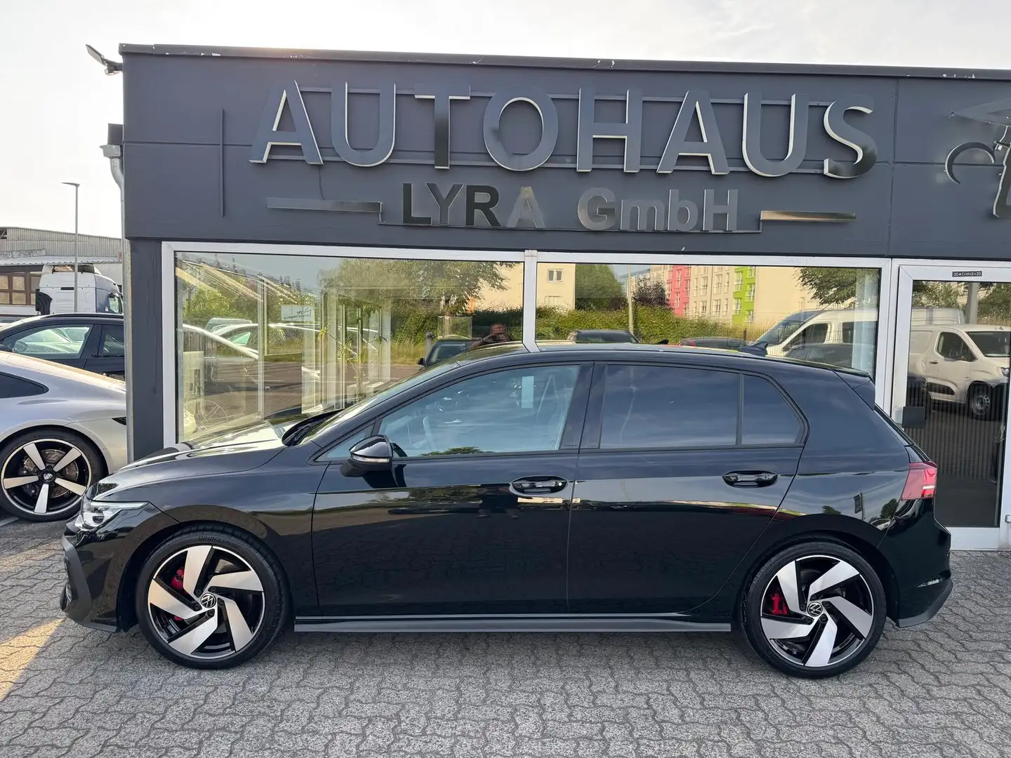 Volkswagen Golf 8 GTI Facelift*LED*NAVI*HUD*KAMERA*SHZ*DAB* Zwart - 2