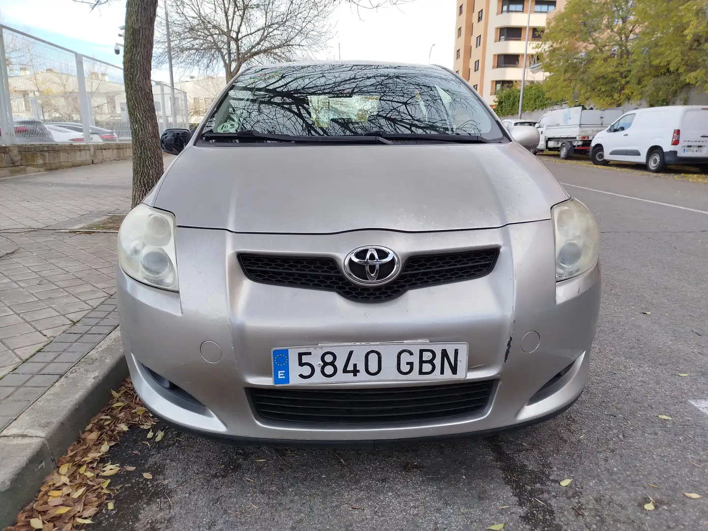 Toyota Auris Auris 1.4D-4D Luna Plus Luna Plus Plateado - 2