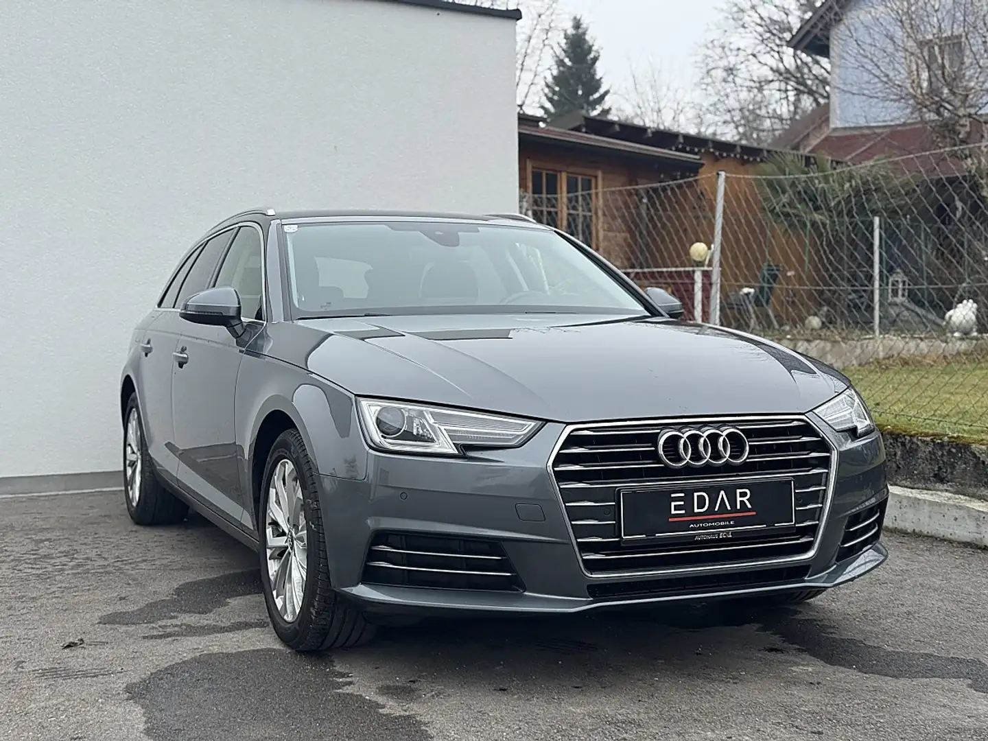 Audi A4 2,0 TDI Design S-tronic Grau - 2