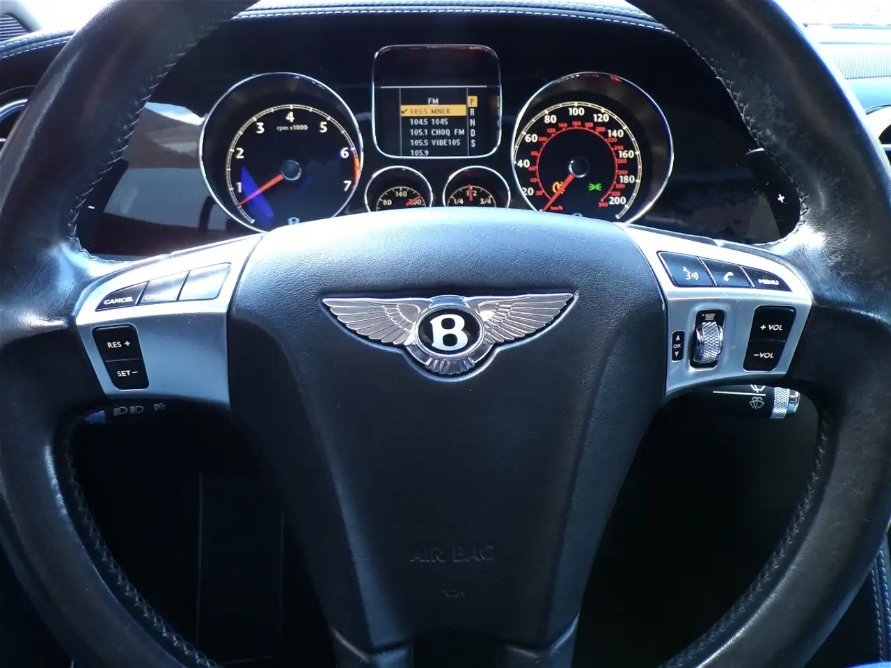 Bentley Continental GT снимка Bentley Continental GT