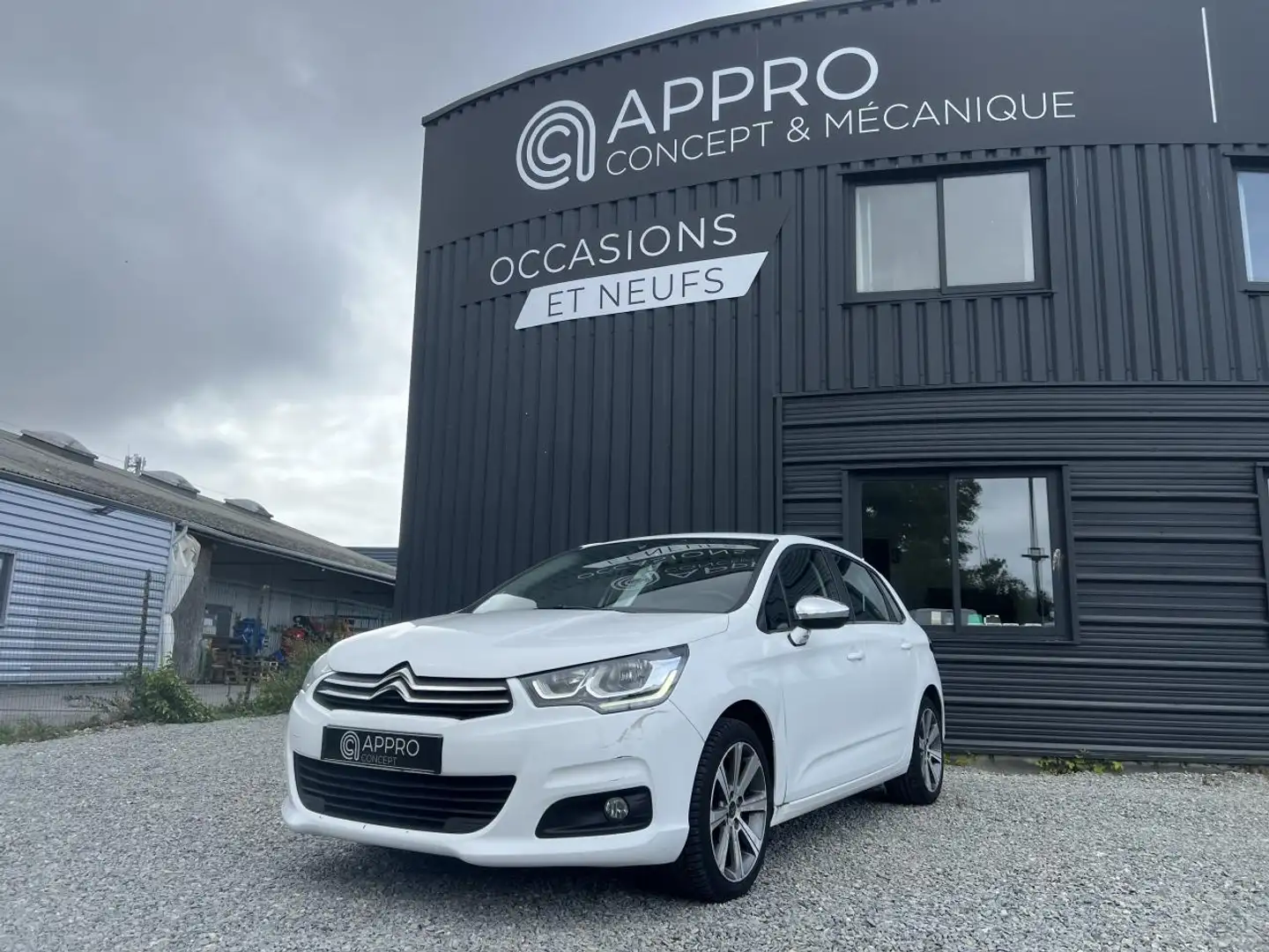 Citroen C4 1.2i PureTech 12V S\u0026S - 130 Shine PHASE 2 Blanco - 1