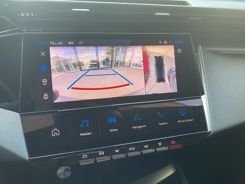 Peugeot 408 PHEV 225 e-EAT8 GT — photo 15