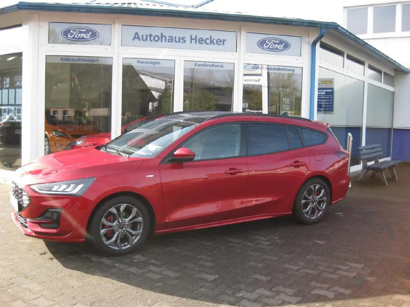 Ford Focus ST-Line X, Automatik, Panoramadach Rot - 1