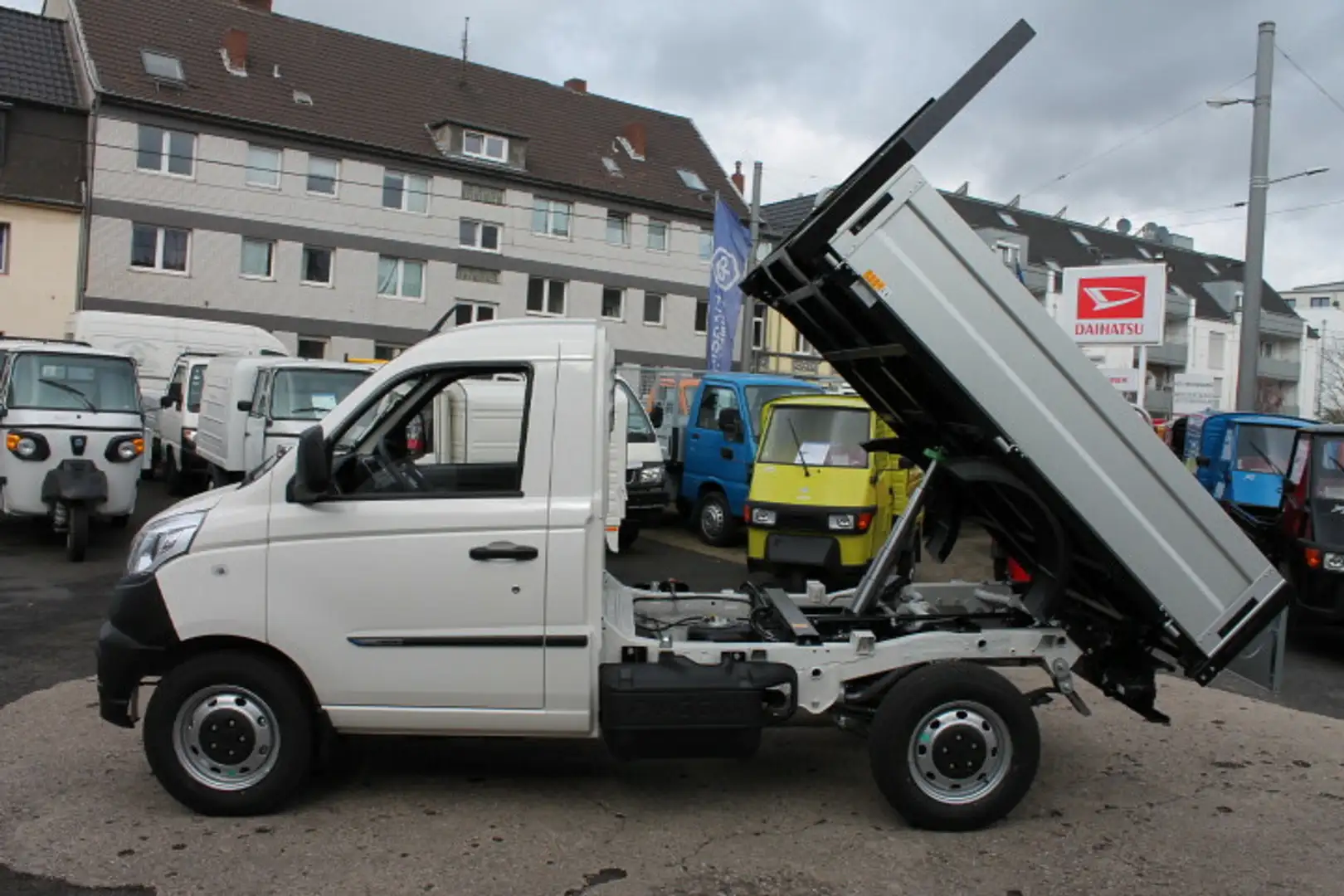 Piaggio Porter NP6 Kipper HD LR 220 PRO Sofort !! Weiß - 2