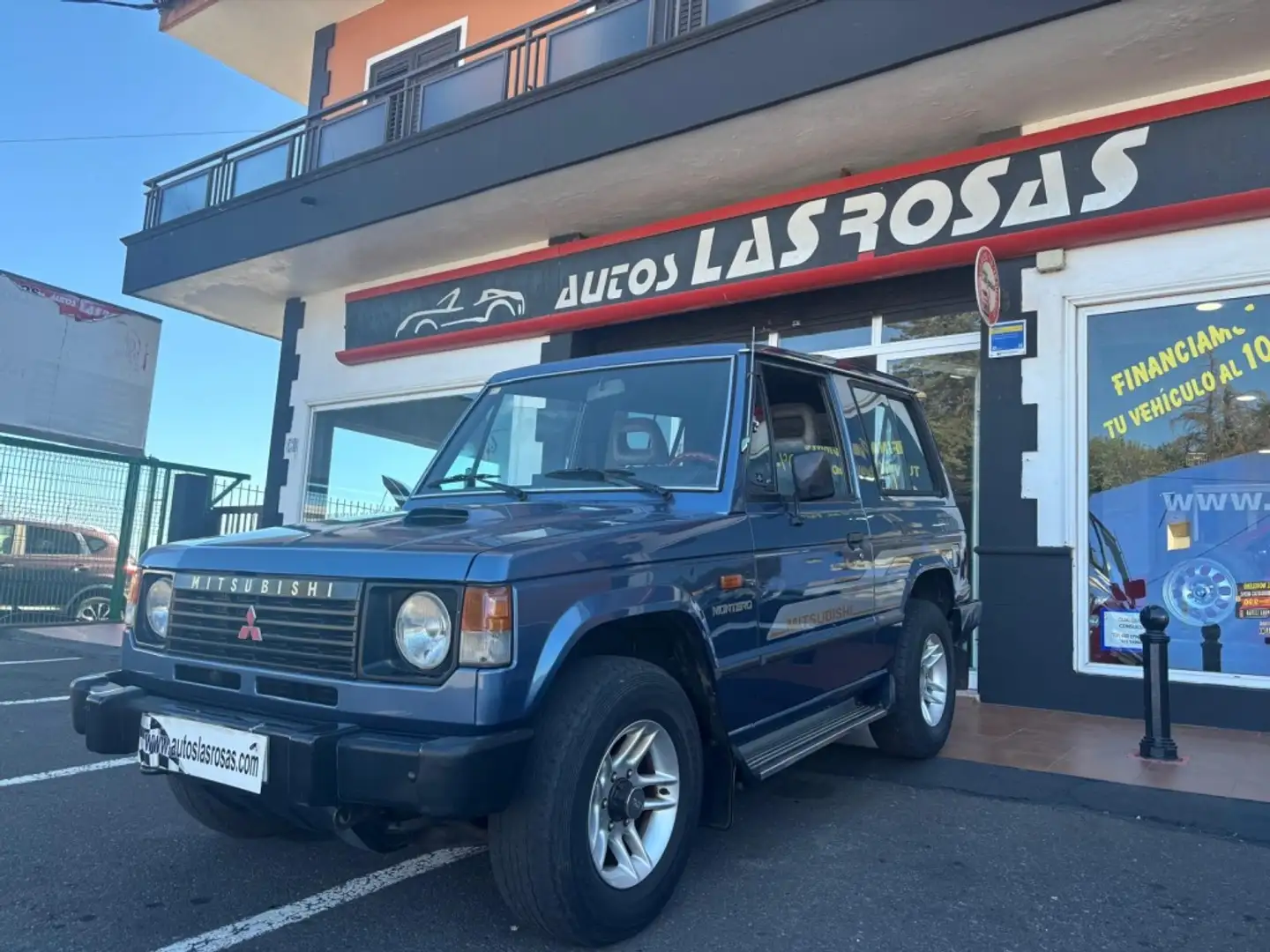 Mitsubishi Montero Familiar Manual de 4 Puertas Azul - 1