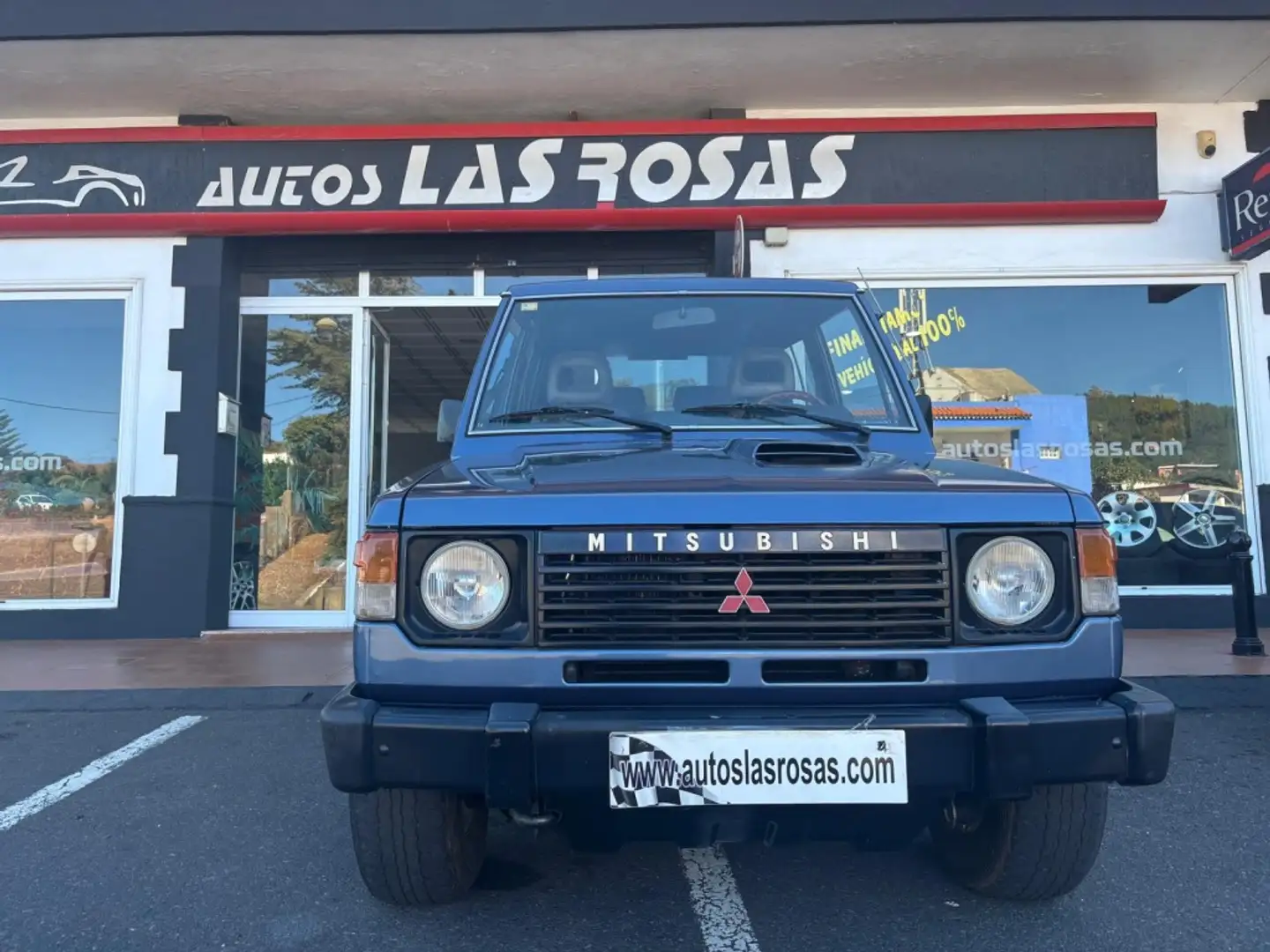 Mitsubishi Montero Familiar Manual de 4 Puertas Azul - 2