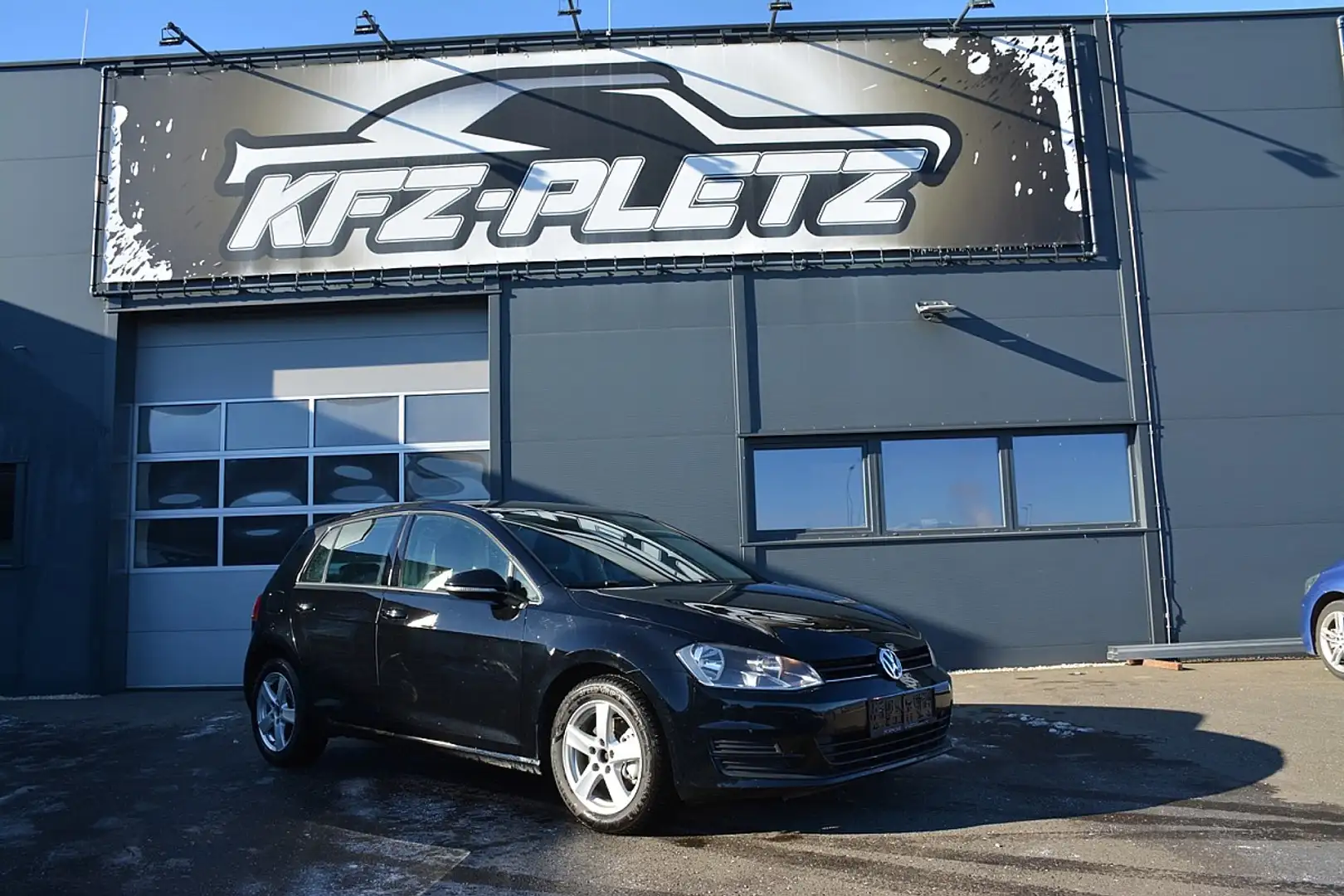 Volkswagen Golf Comfortline 1,6 BMT TDI DPF TEMP Schwarz - 1