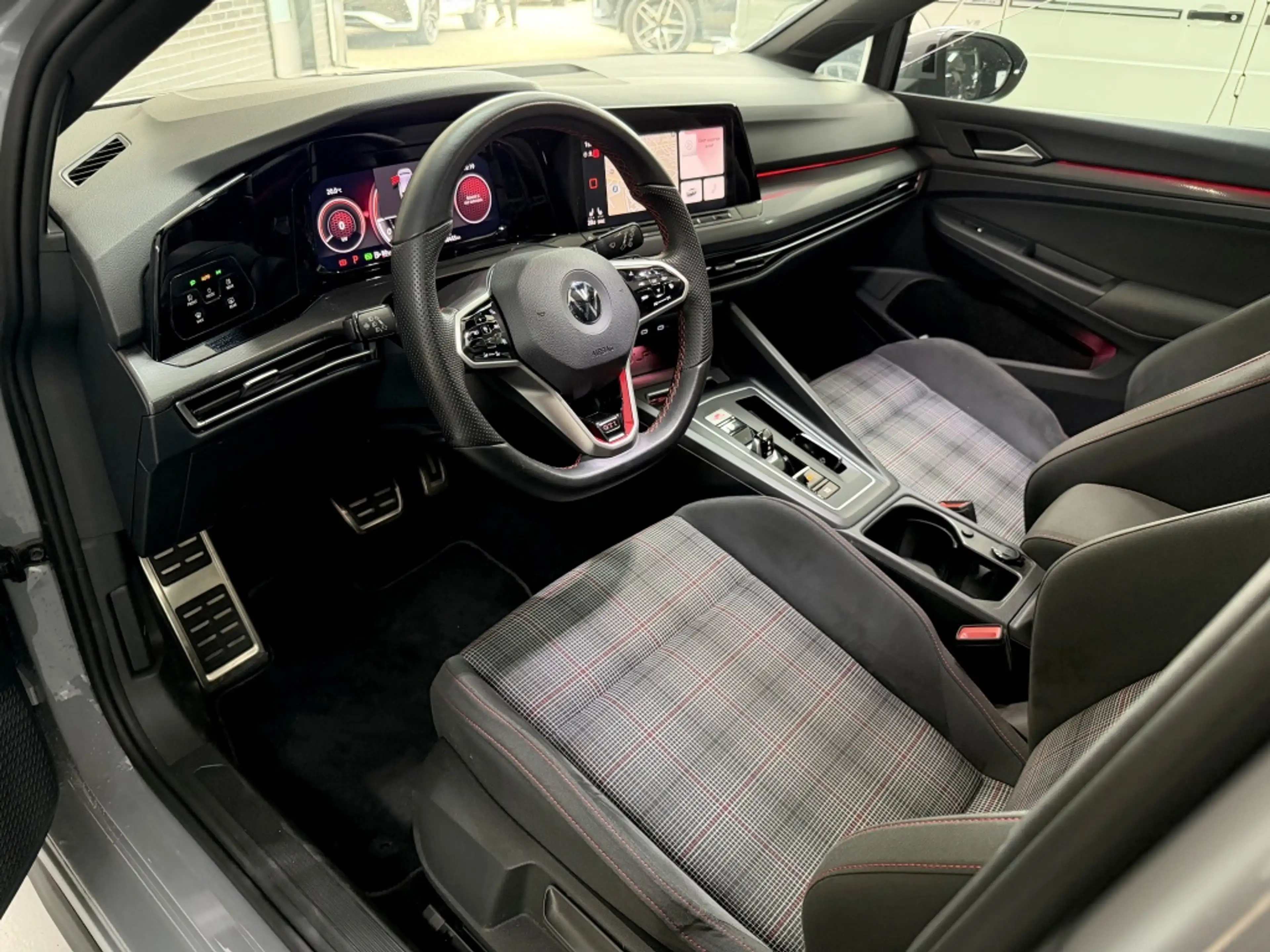 Volkswagen Golf GTI 2.0 TSI 245PK 2022 PANO IQ ACC — photo 18