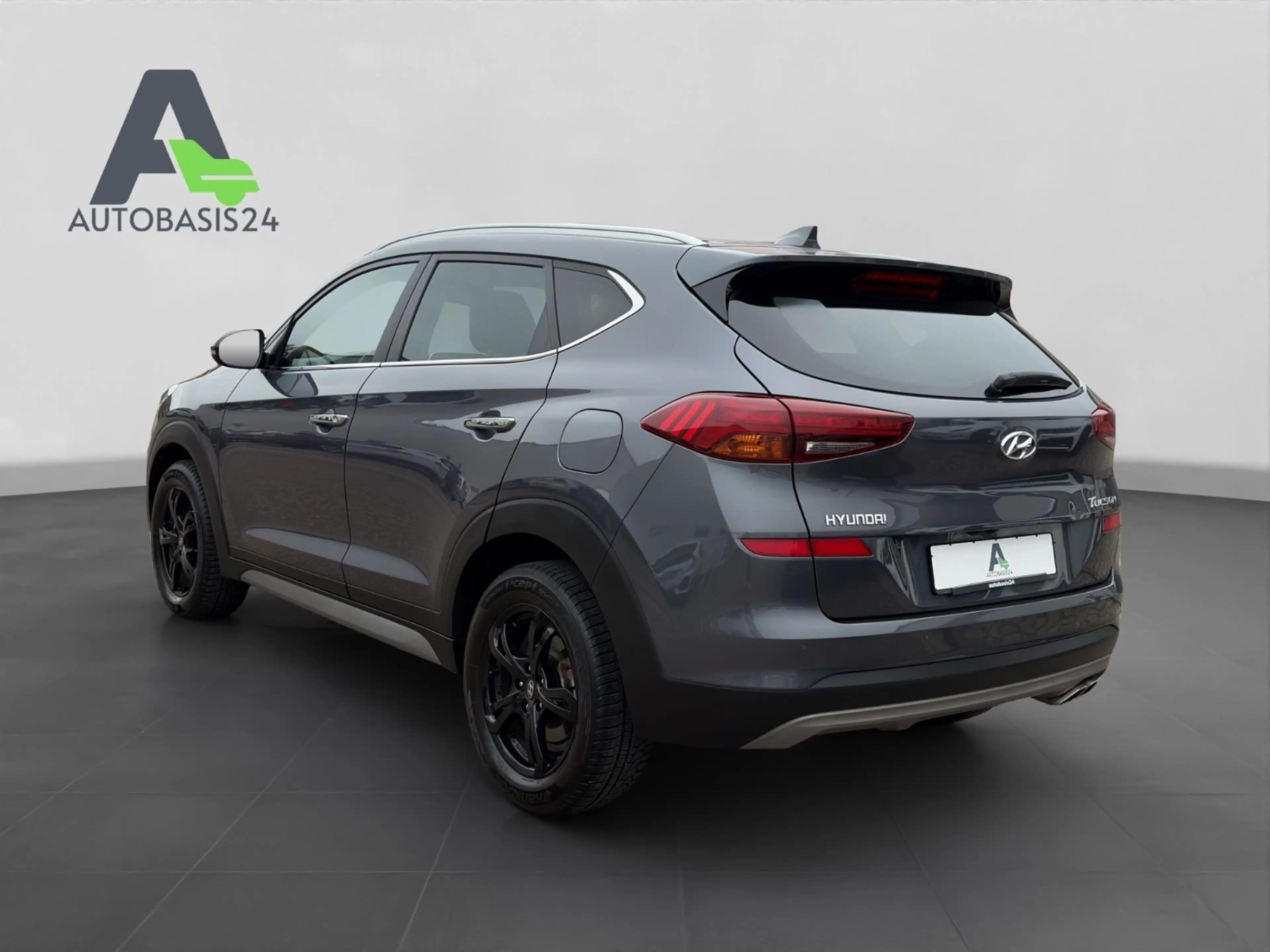 Hyundai TUCSON Premium 2WD 360°K LED NAVI KRELL SOUND — photo 3