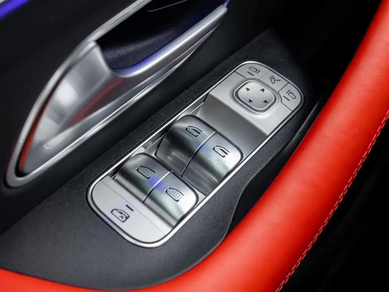 Mercedes-Benz GLE снимка Mercedes-Benz GLE