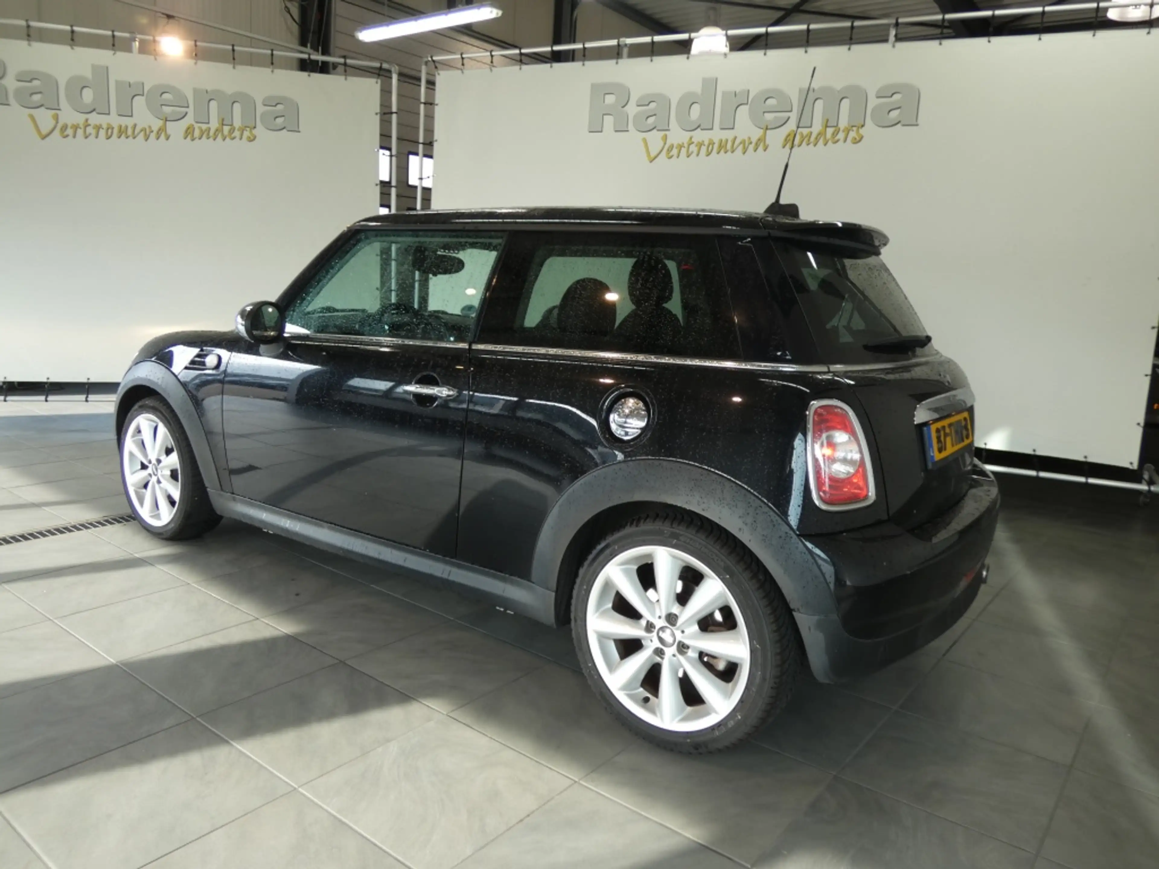 MINI Cooper 3-Deurs 1.6 10yII — photo 2