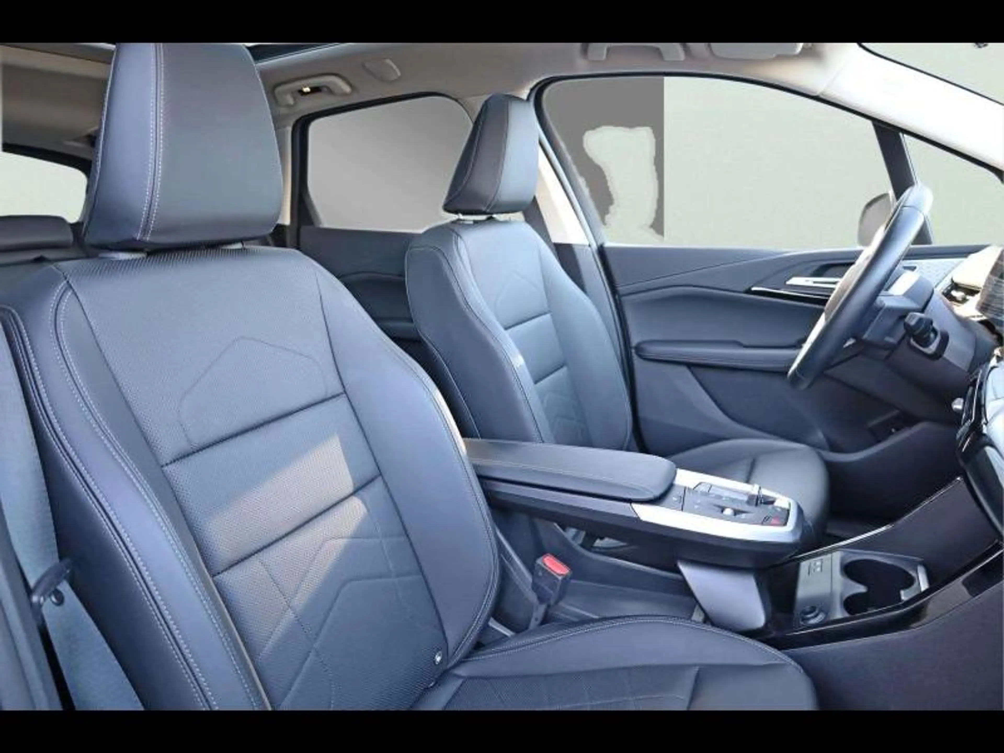 BMW 216 i Active Tourer Luxury Line — photo 11