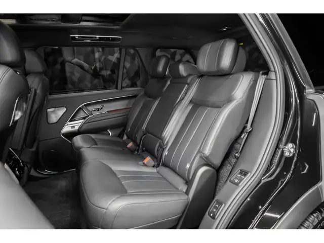 Land Rover Range Rover view 10
