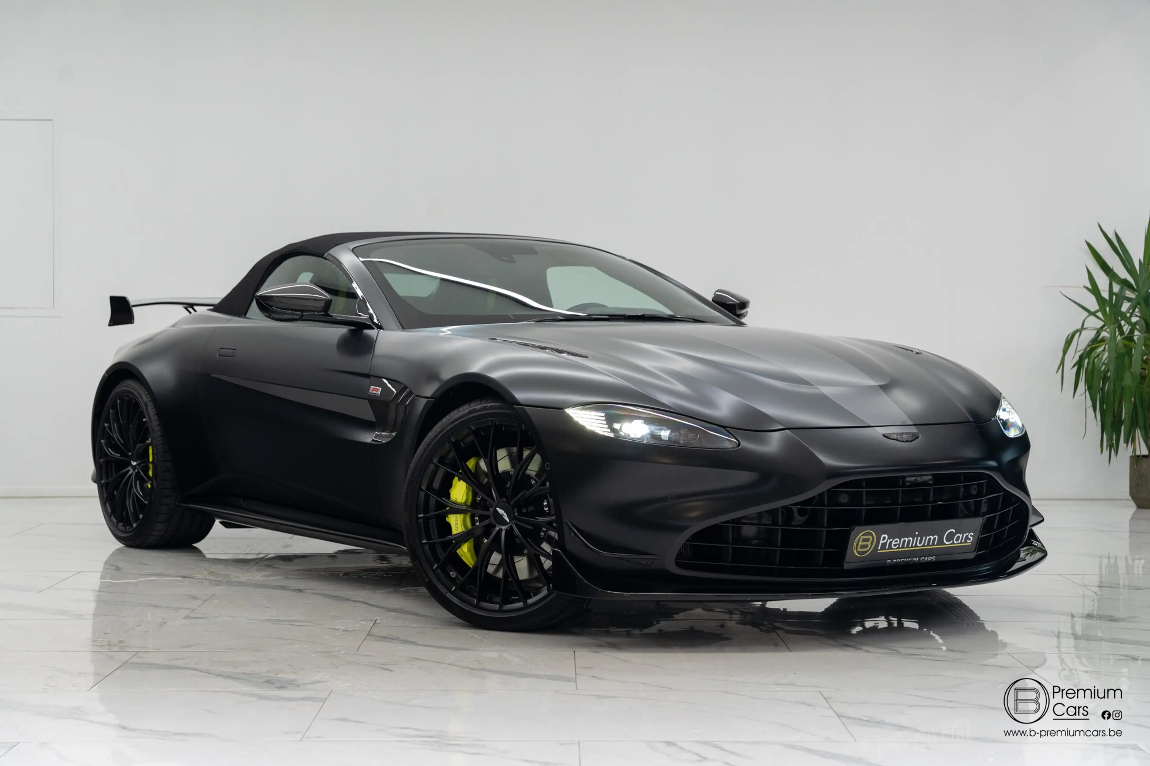 Aston Martin Vantage Roadster F1 Edition | Carbon | 360 Camera's | Full Options | — photo 12