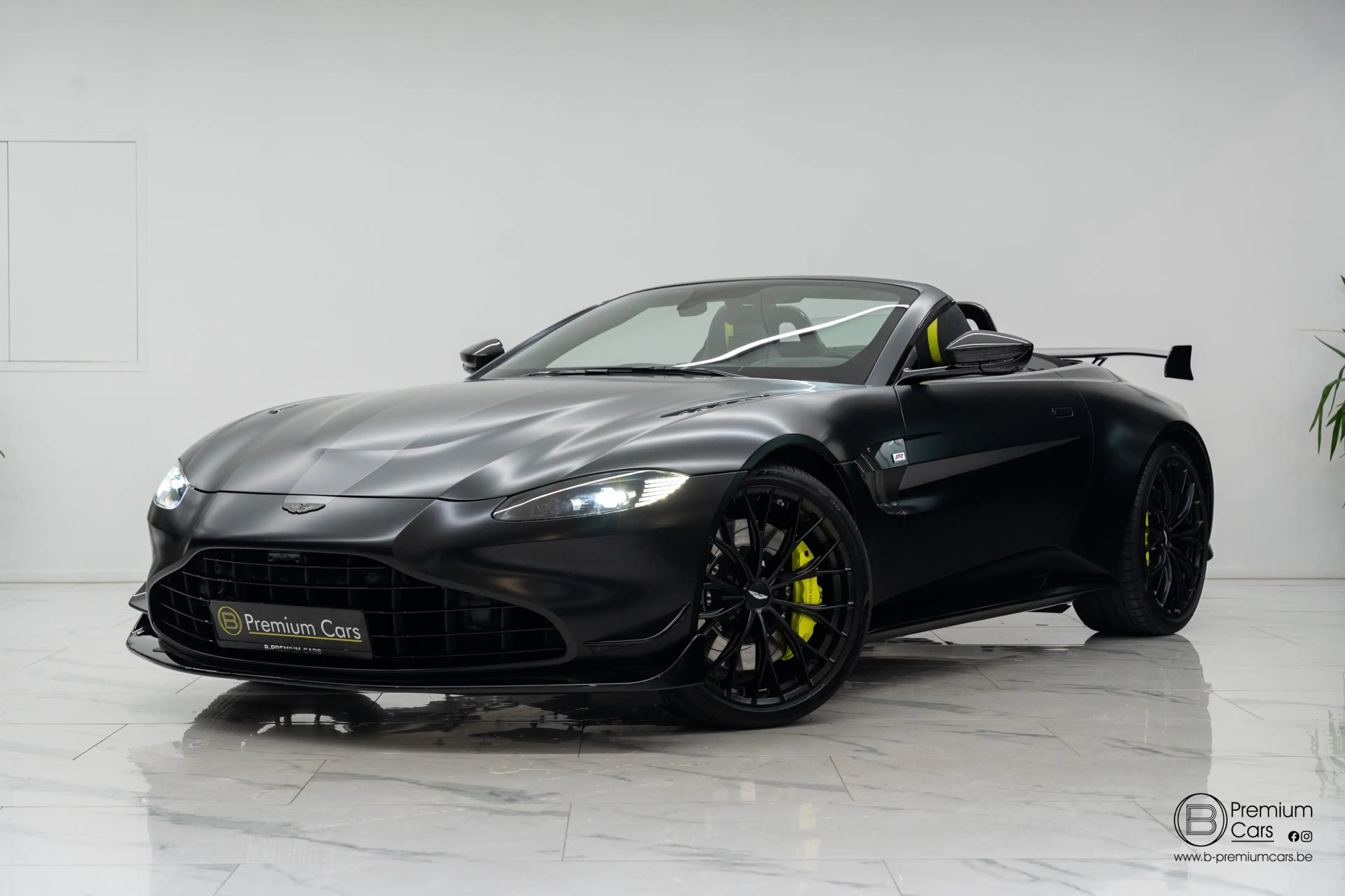 Aston Martin Vantage Roadster F1 Edition | Carbon | 360 Camera's | Full Options |