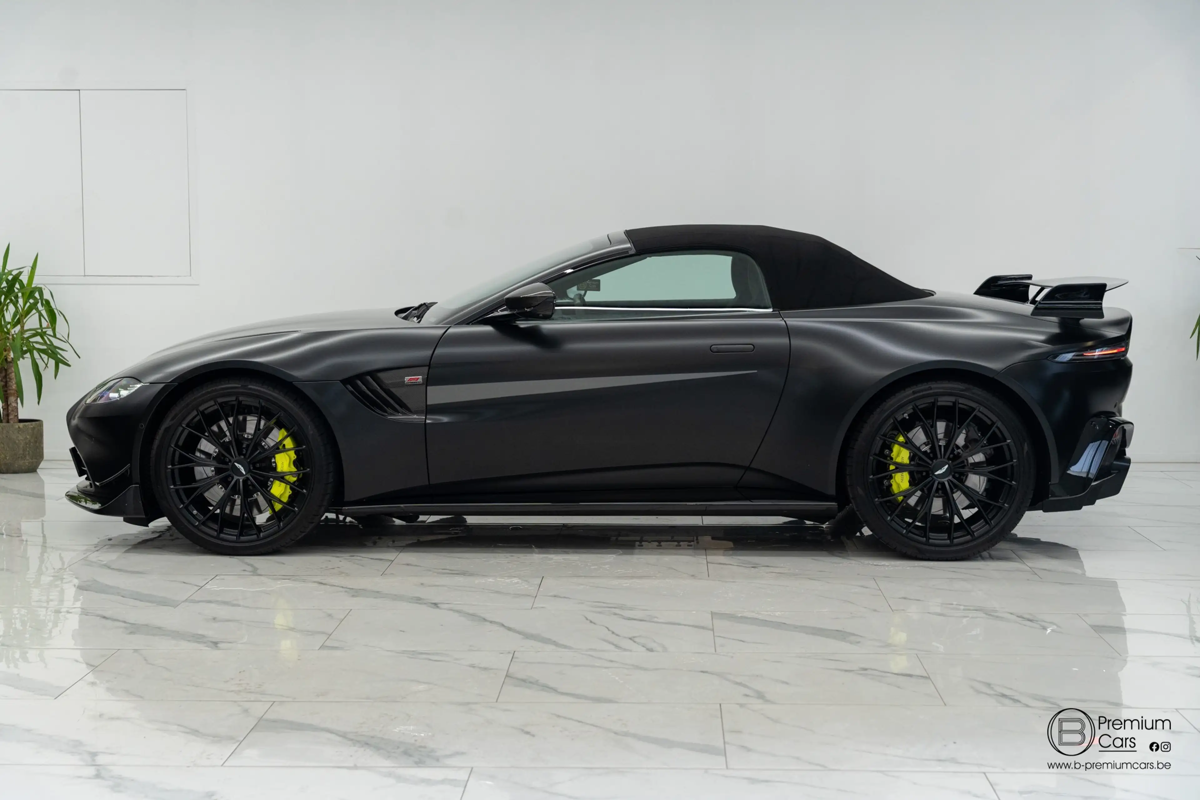 Aston Martin Vantage Roadster F1 Edition | Carbon | 360 Camera's | Full Options | — photo 15