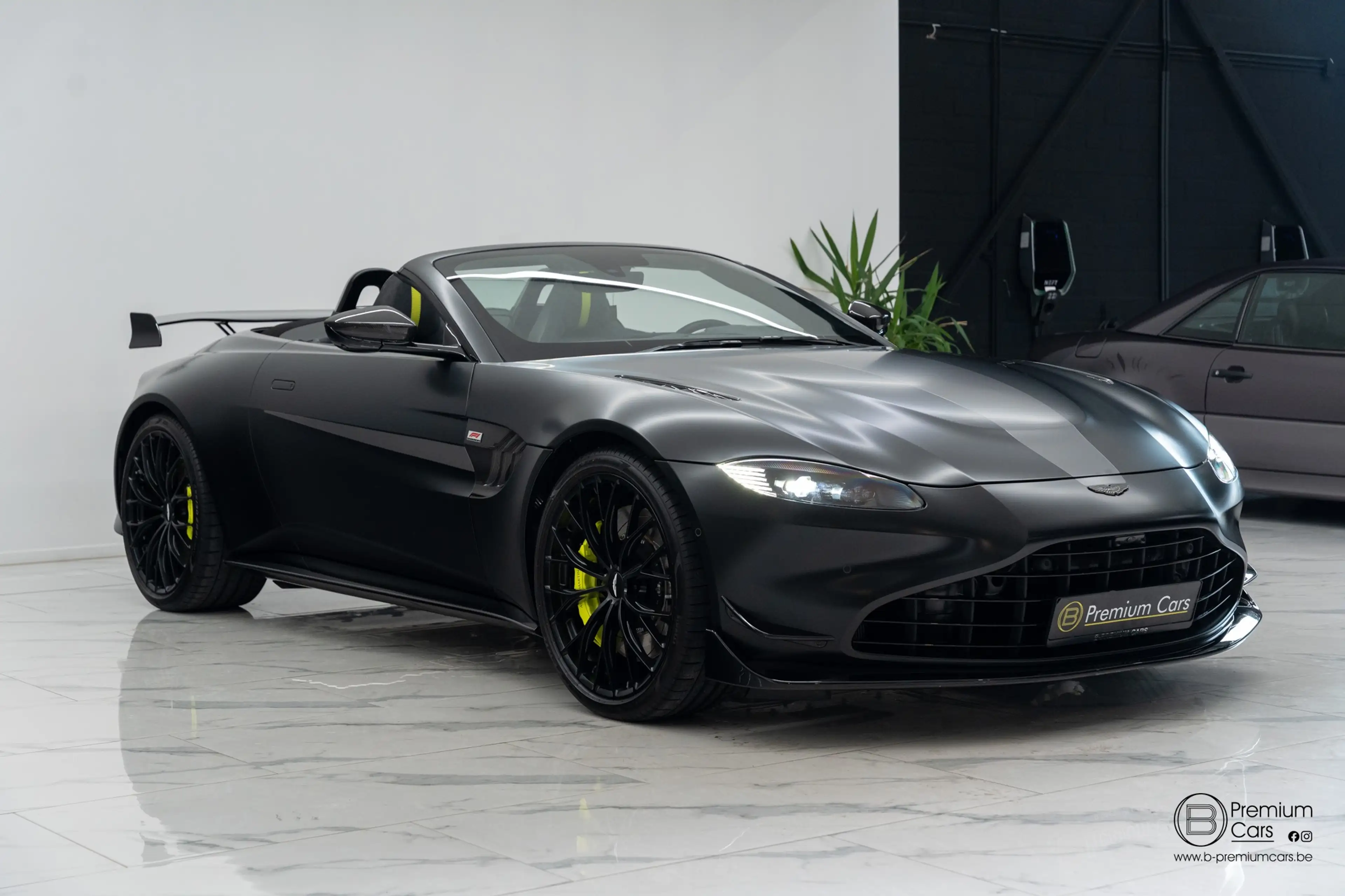 Aston Martin Vantage Roadster F1 Edition | Carbon | 360 Camera's | Full Options | — photo 11