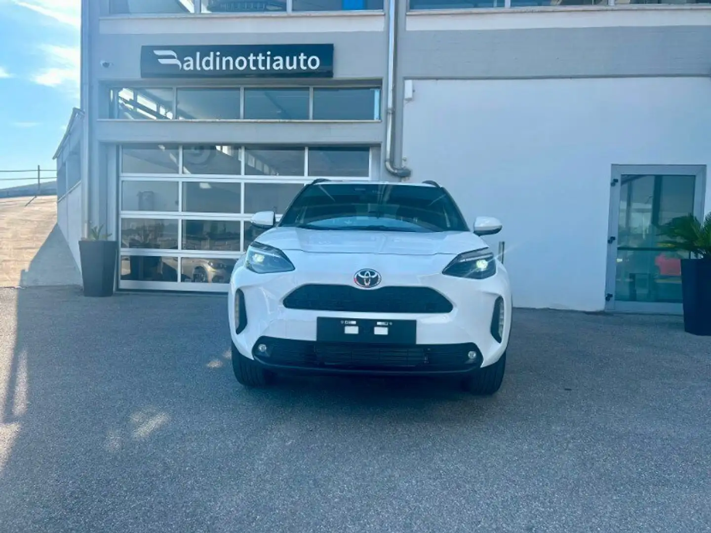 Toyota Yaris Cross Yaris Cross 1.5 Hybrid 130 CV 5p. E-CVT Trend Blanc - 2