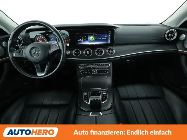 Mercedes-Benz E-Class view 12