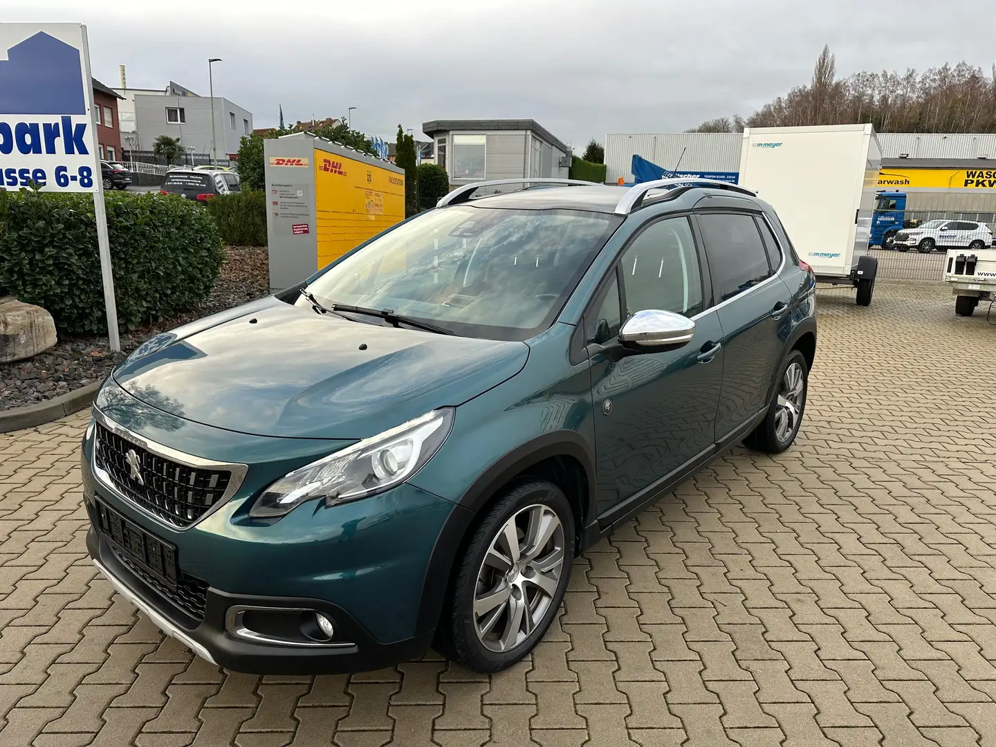 Peugeot 2008 Crossway Navi Leder Automatik Kamera Panorama Blau - 1