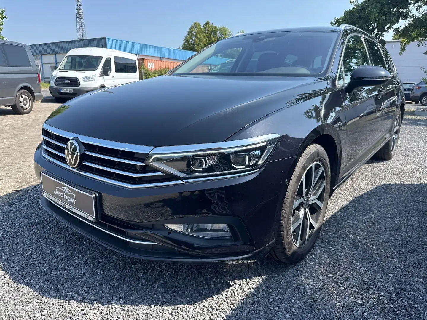 Volkswagen Passat Variant 2.0 TDI Business IQ Drive Matrix Led Schwarz - 1