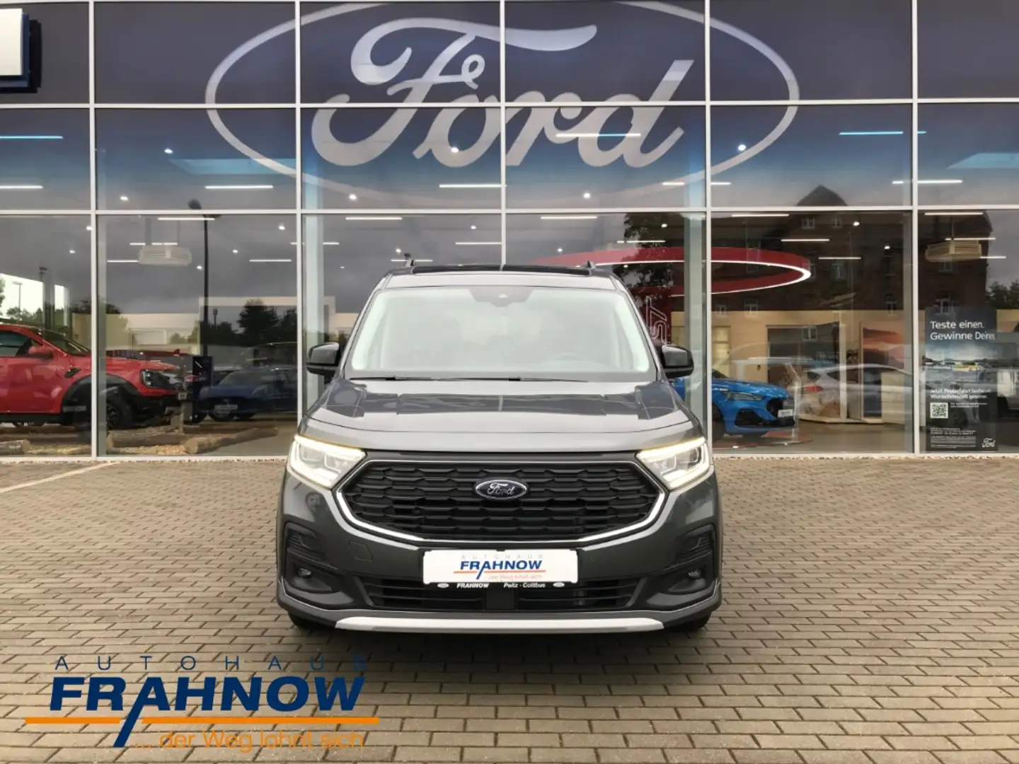 Ford Grand Tourneo 2.0 EcoBlue Active LED PANO NAVI ACC Grau - 2