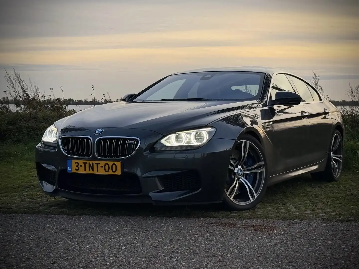 BMW M6 4.4 Gran Coupe CARBON/MASSAGE/B&O/SOFTCLOSE/360 Grijs - 1