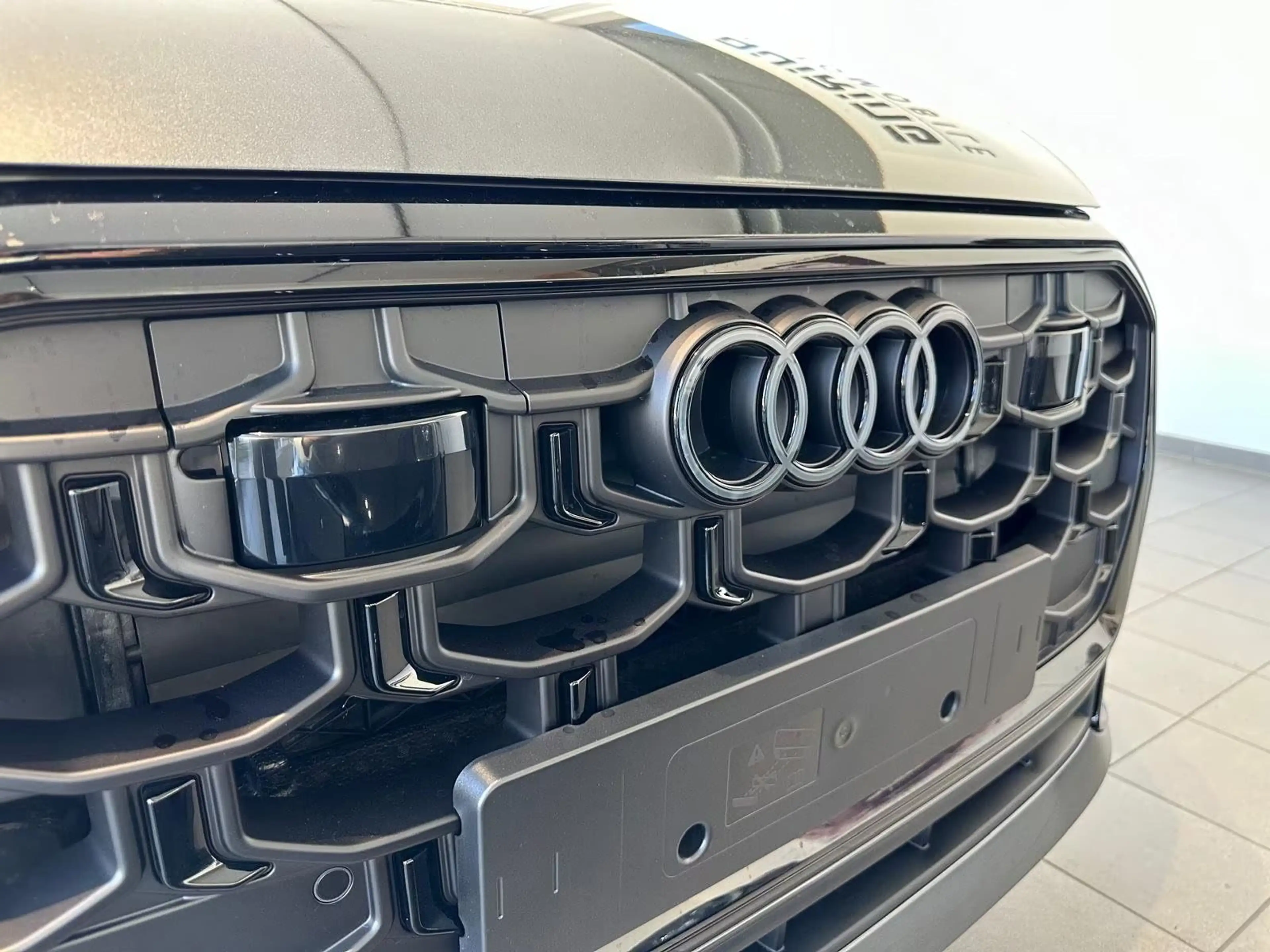 Audi Q8 50TDI Facelift /gr-sw/SLine/Pan/Sport/23 — photo 11