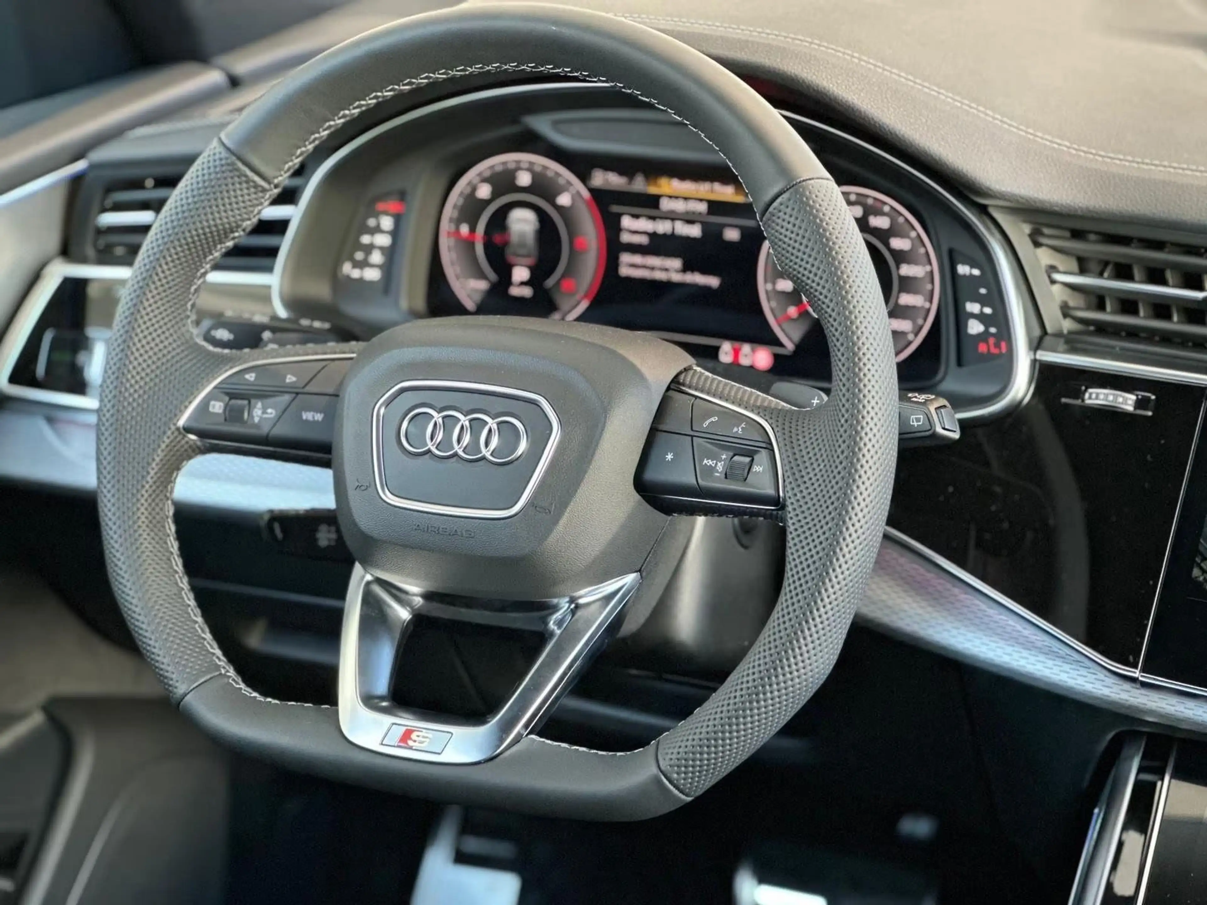 Audi Q8 50TDI Facelift /gr-sw/SLine/Pan/Sport/23 — photo 7