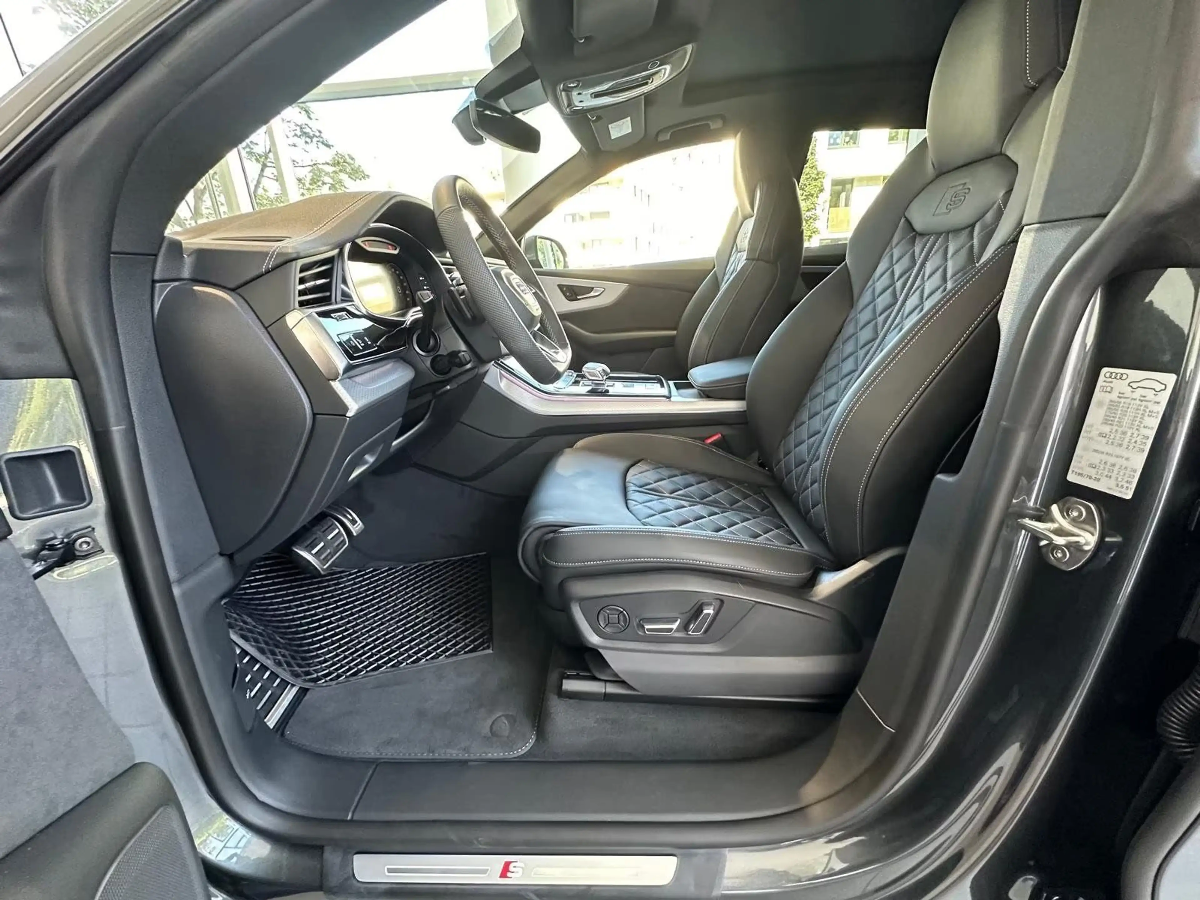 Audi Q8 50TDI Facelift /gr-sw/SLine/Pan/Sport/23 — photo 6
