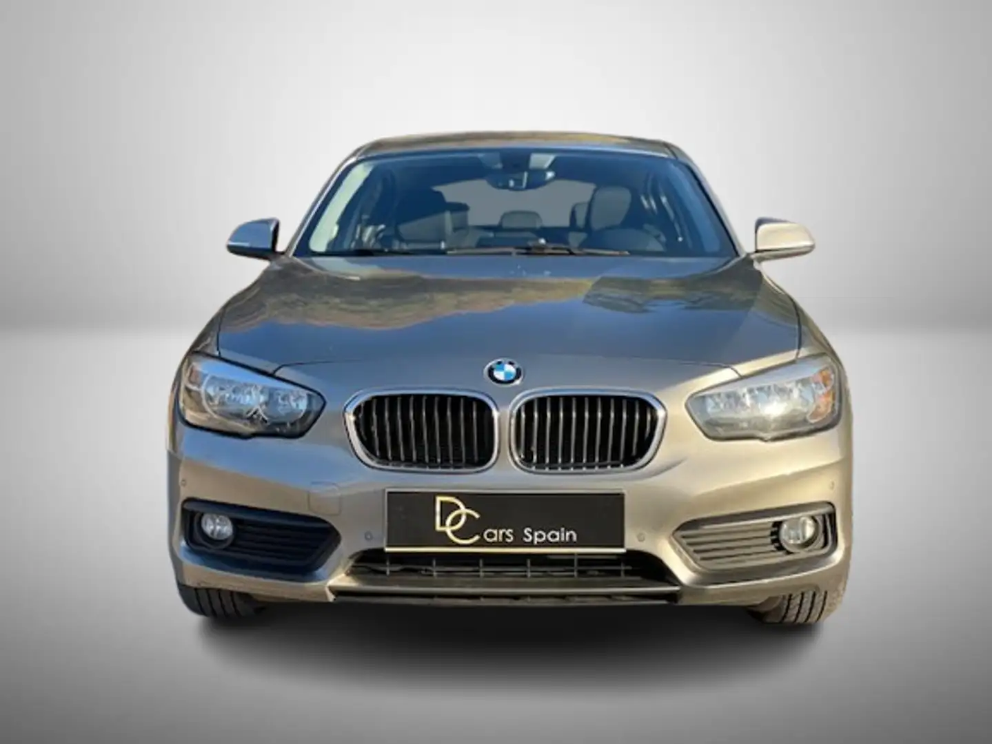 BMW 116 116dA Essential Plus Edition Beige - 2