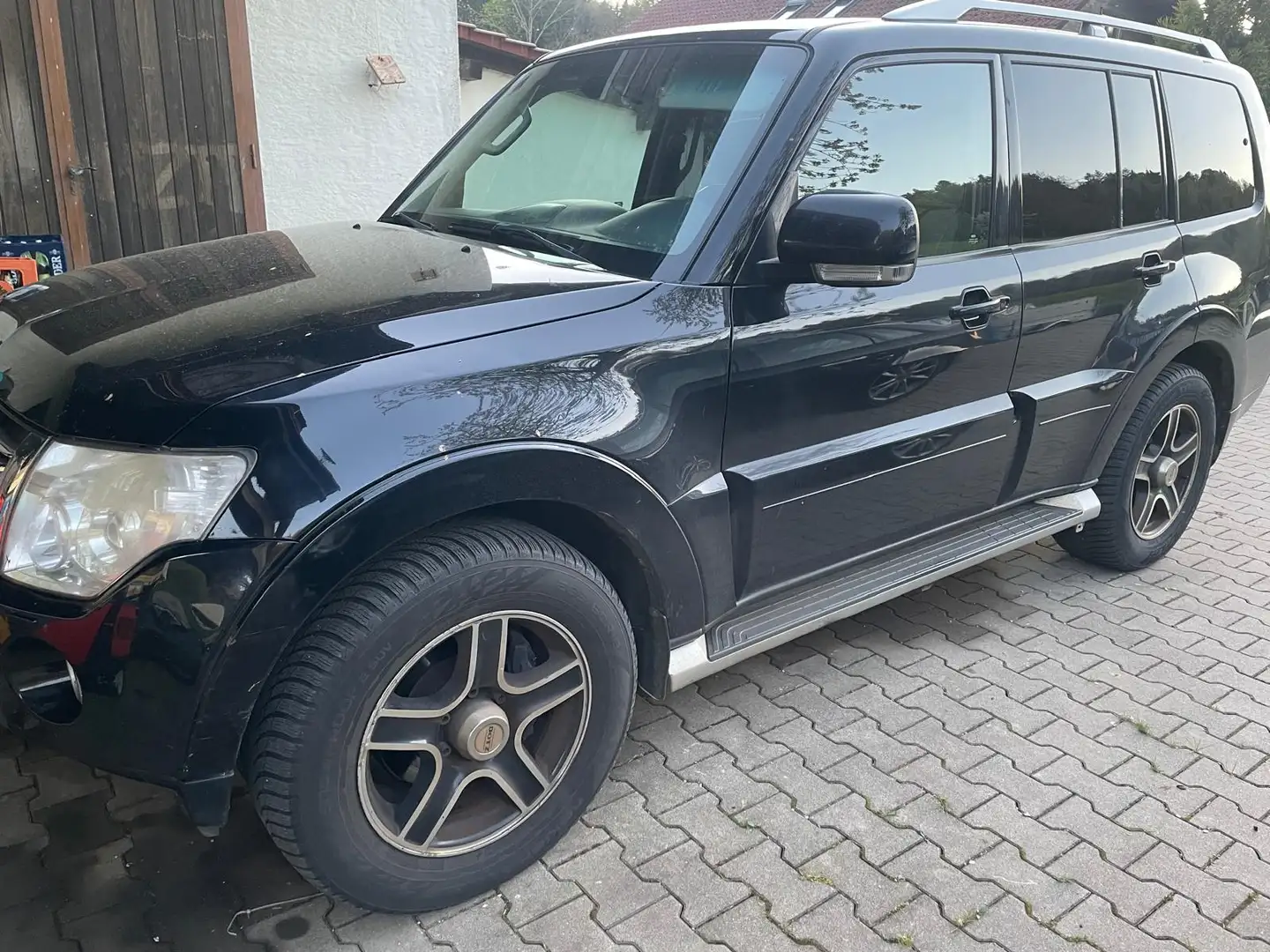 Mitsubishi Pajero Pajero Wagon Instyle 3,2 DI-D TD Aut. Instyle Schwarz - 1
