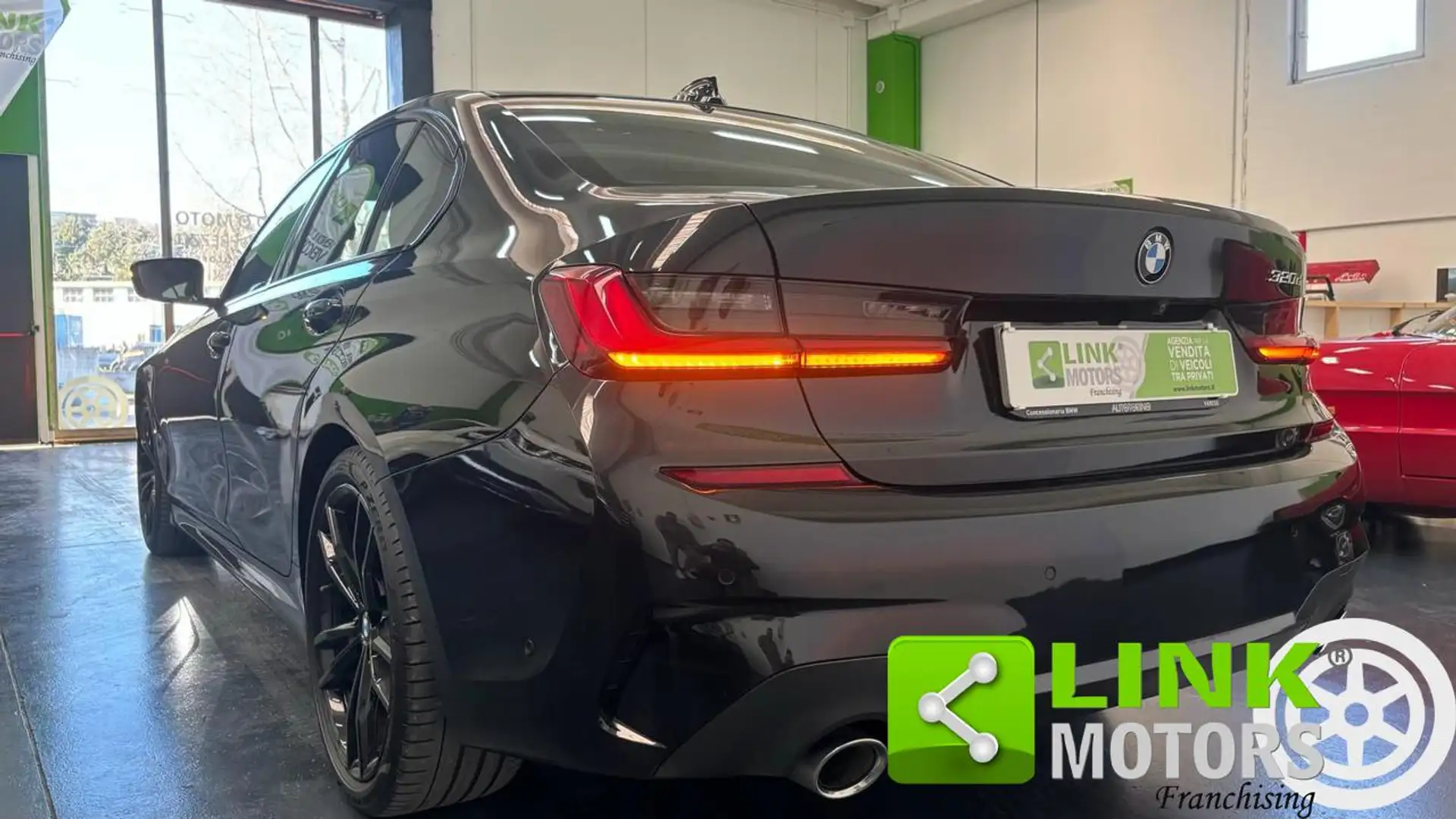 BMW 320 d Msport STEPTRONIC KM CERTIF PARI AL NUOVO Nero - 2