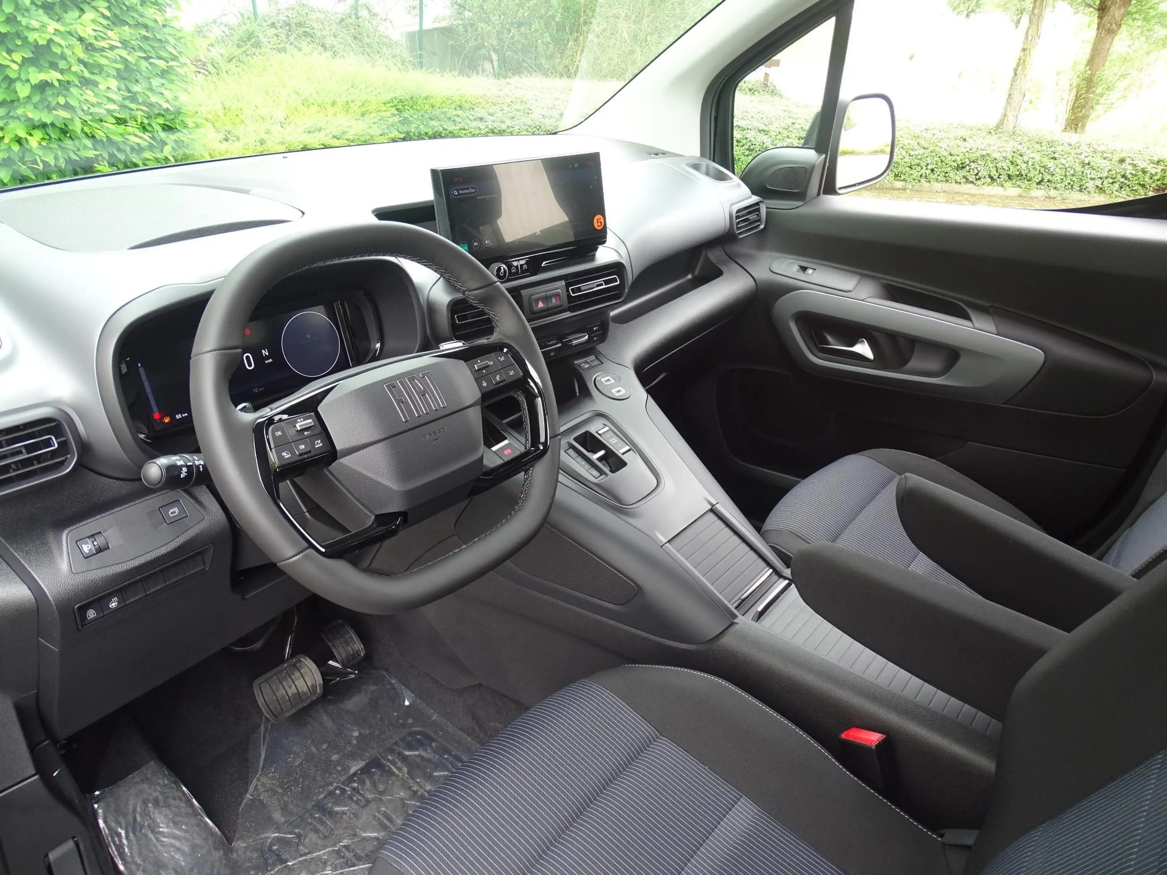 Fiat Qubo L 1.5 BlueHDI 130 S&S AT La Prima Long+7 seats+cam — photo 12