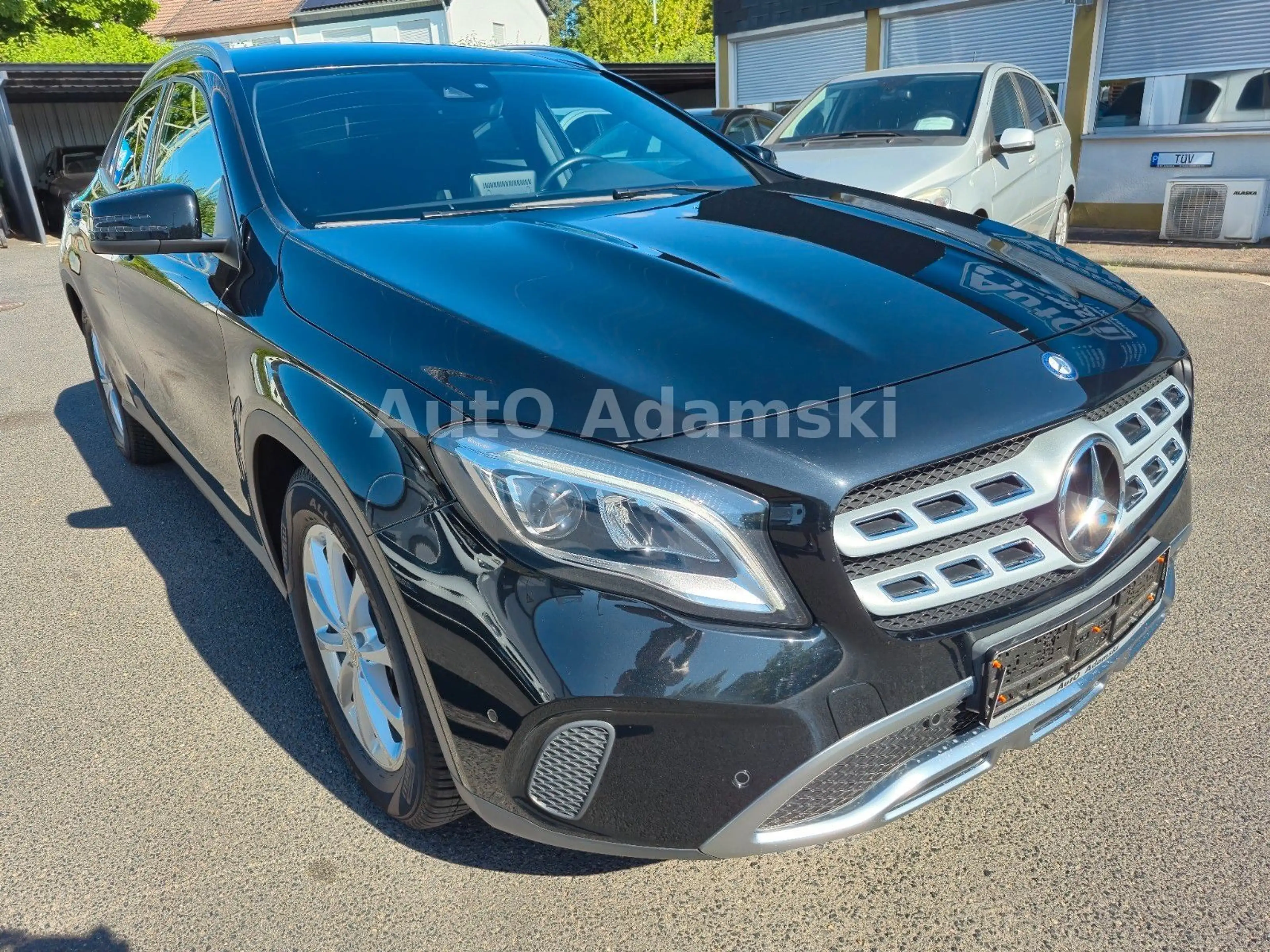 Mercedes-Benz GLA 250 Urban 7G-DCT Keyless LED IHC 29tkm — photo 3