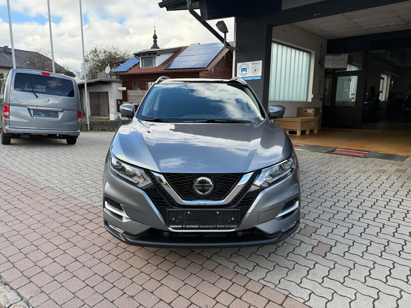 Nissan Qashqai Qashqai 1,3 DIG-T Zama Grau - 2