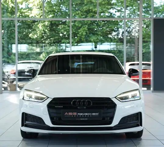 Audi A5 view 4